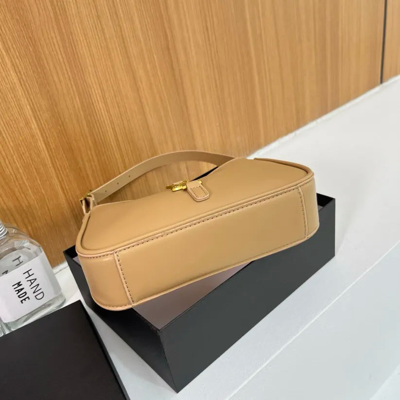 Stylish and minimalist small square bag