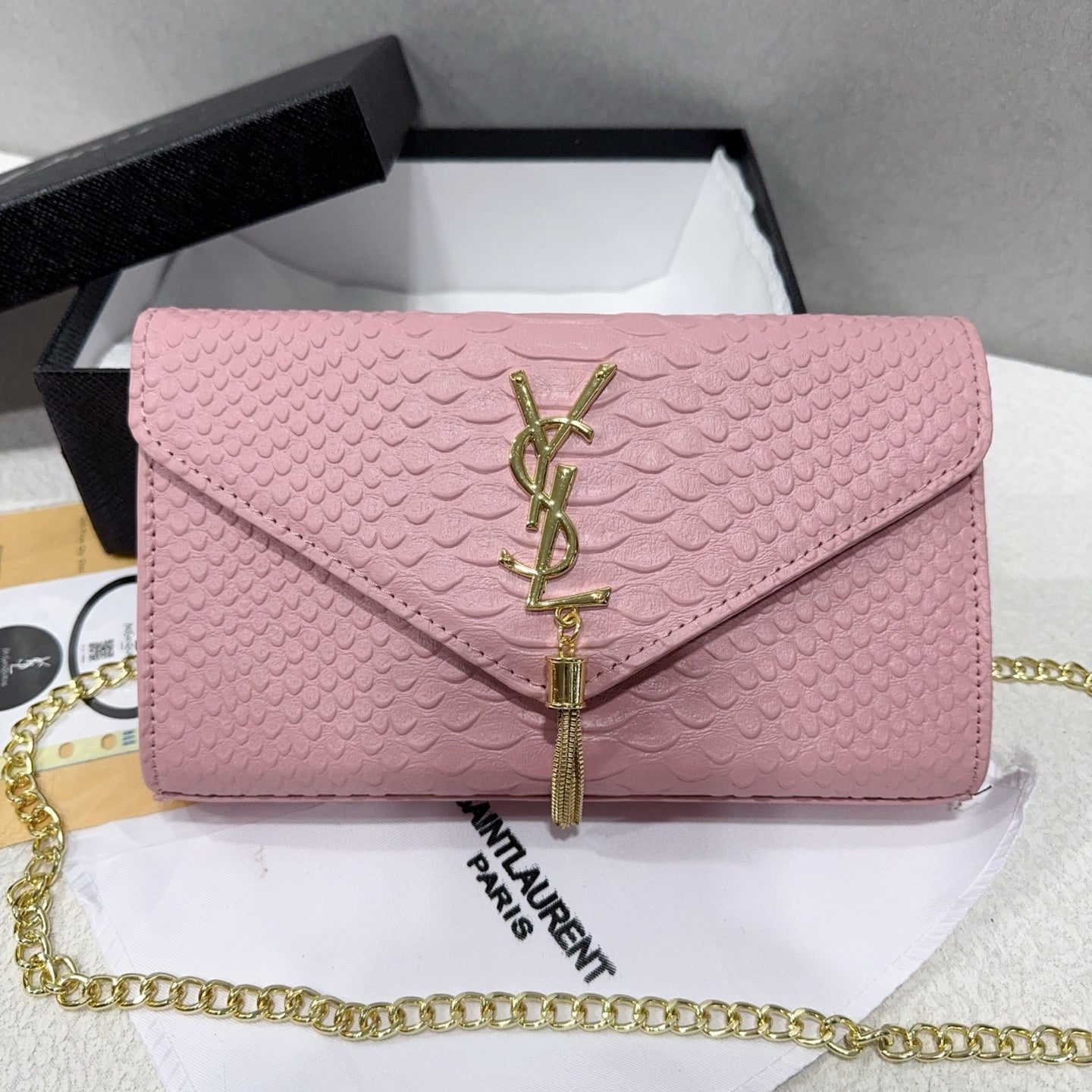 Classic and simple chain bag