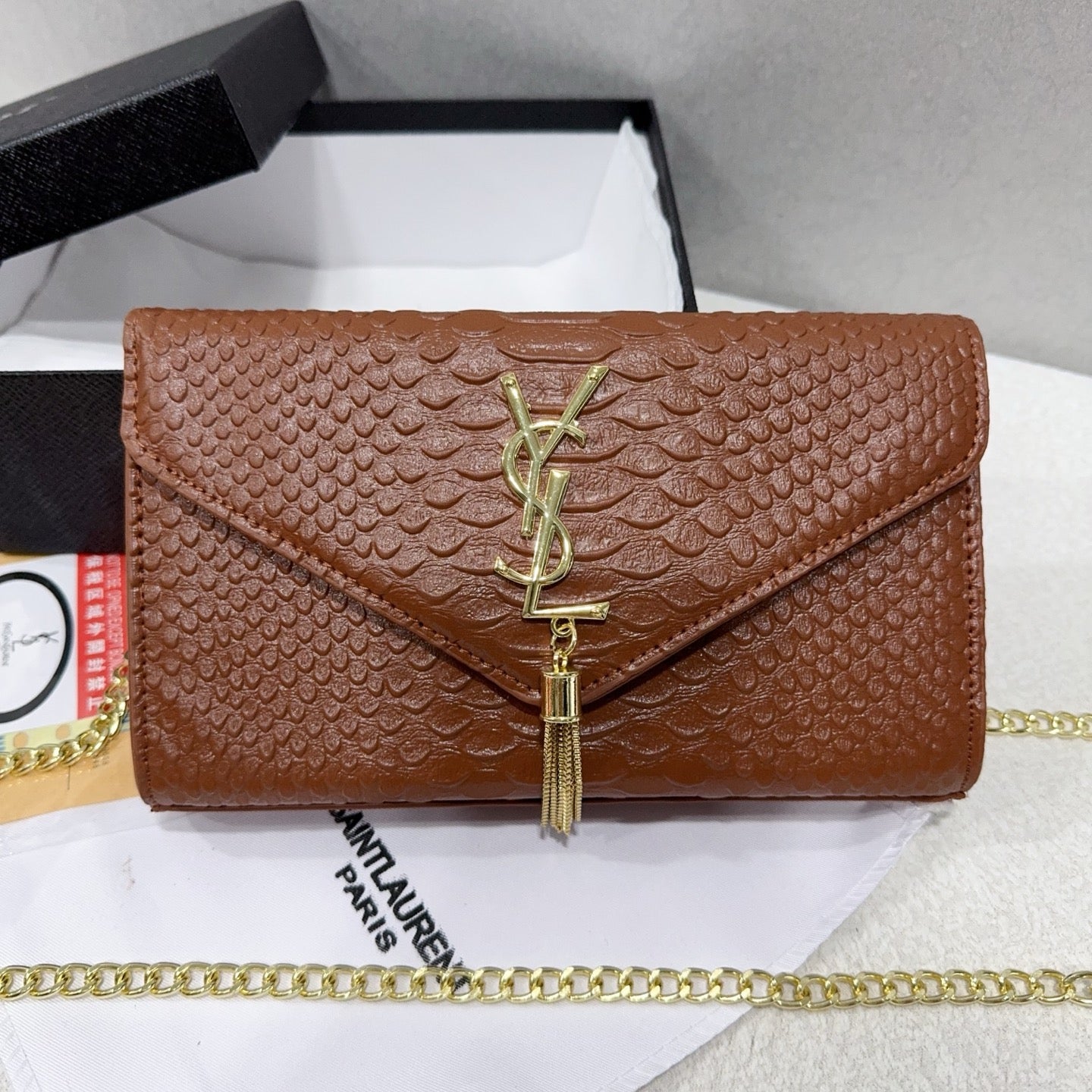 Classic and simple chain bag