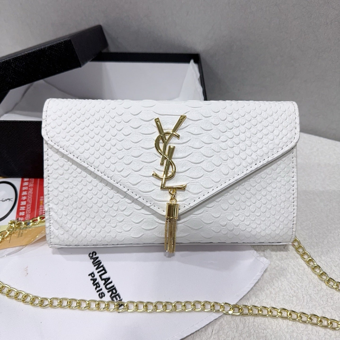 Classic and simple chain bag