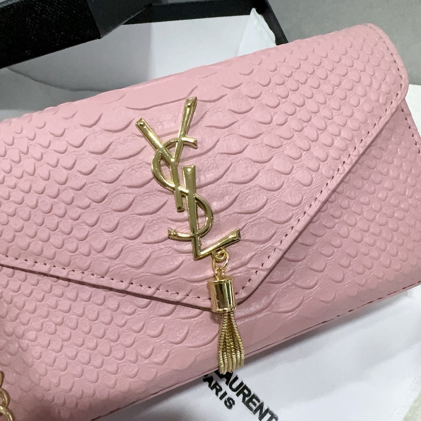 Classic and simple chain bag