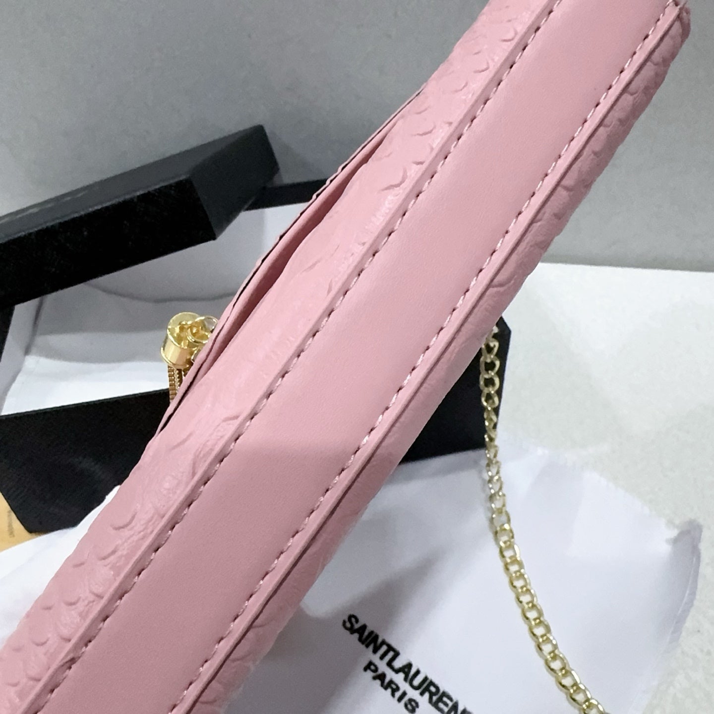 Classic and simple chain bag