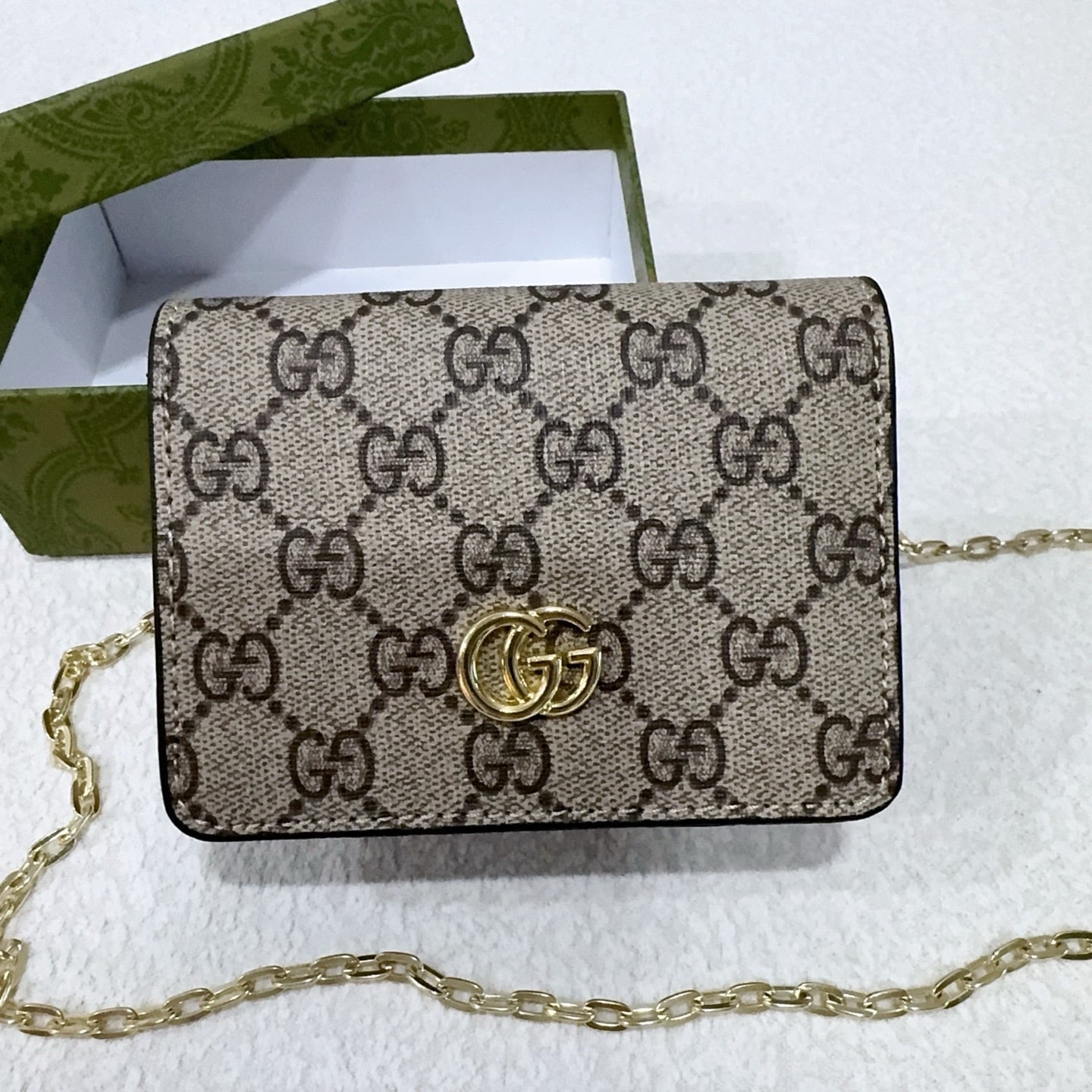 Classic canvas crossbody bag