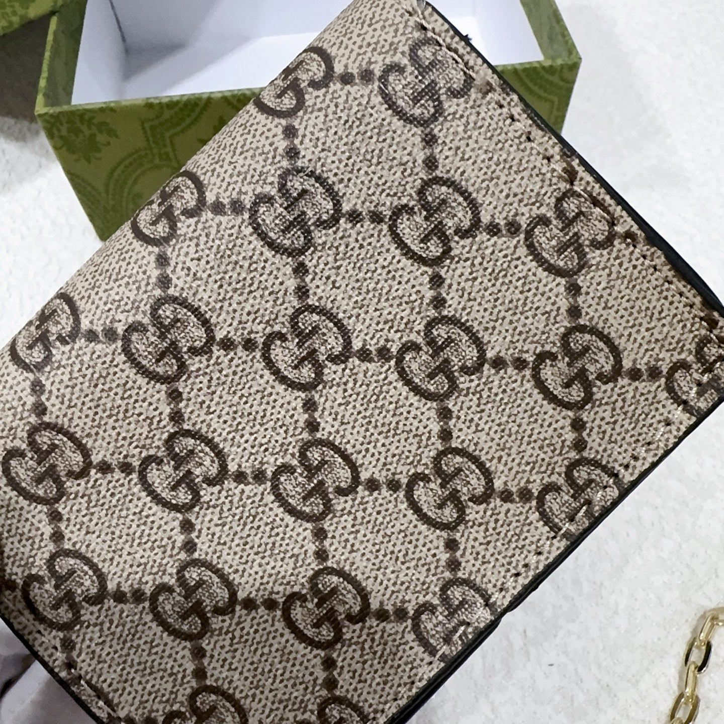 Classic canvas crossbody bag