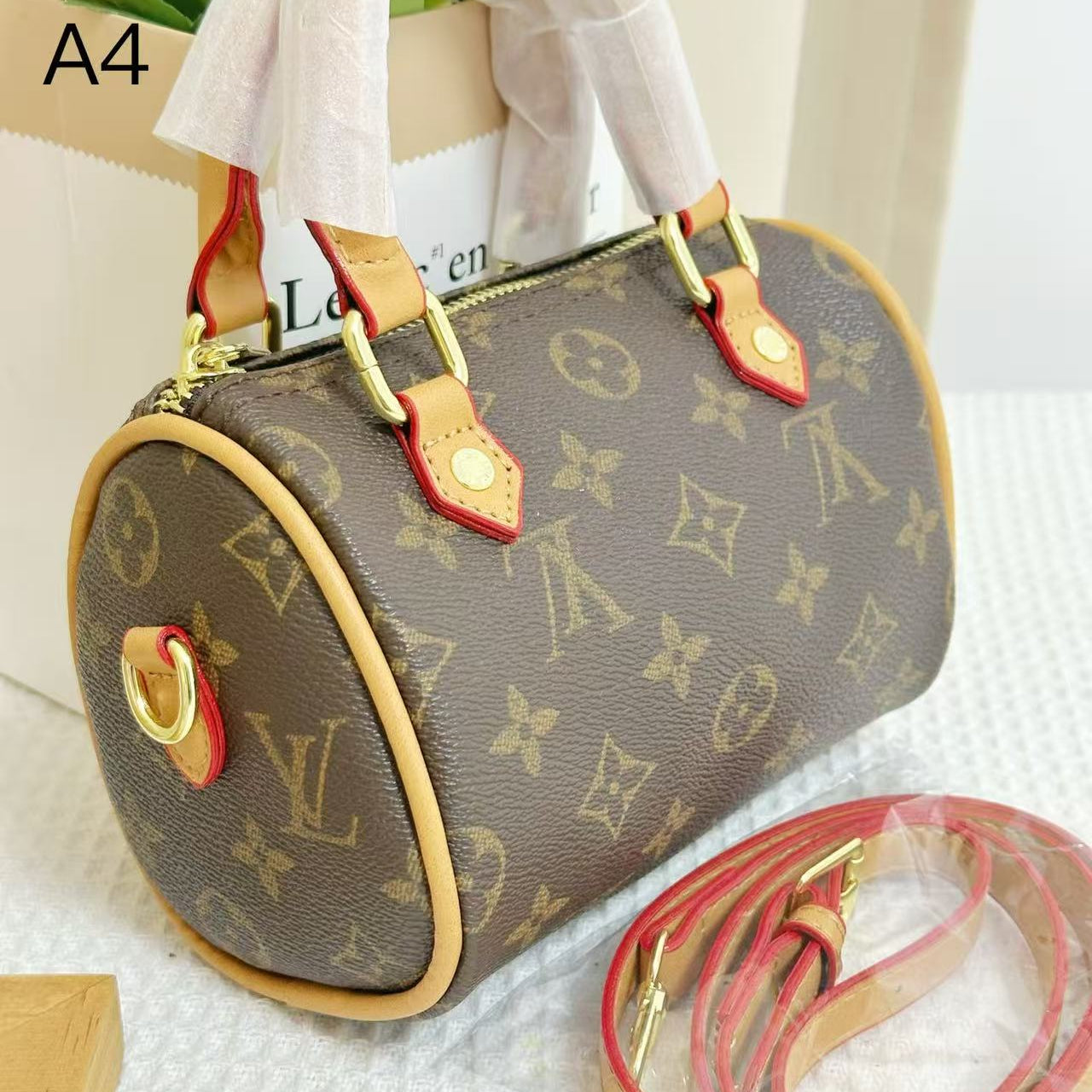 Fashionable handbag