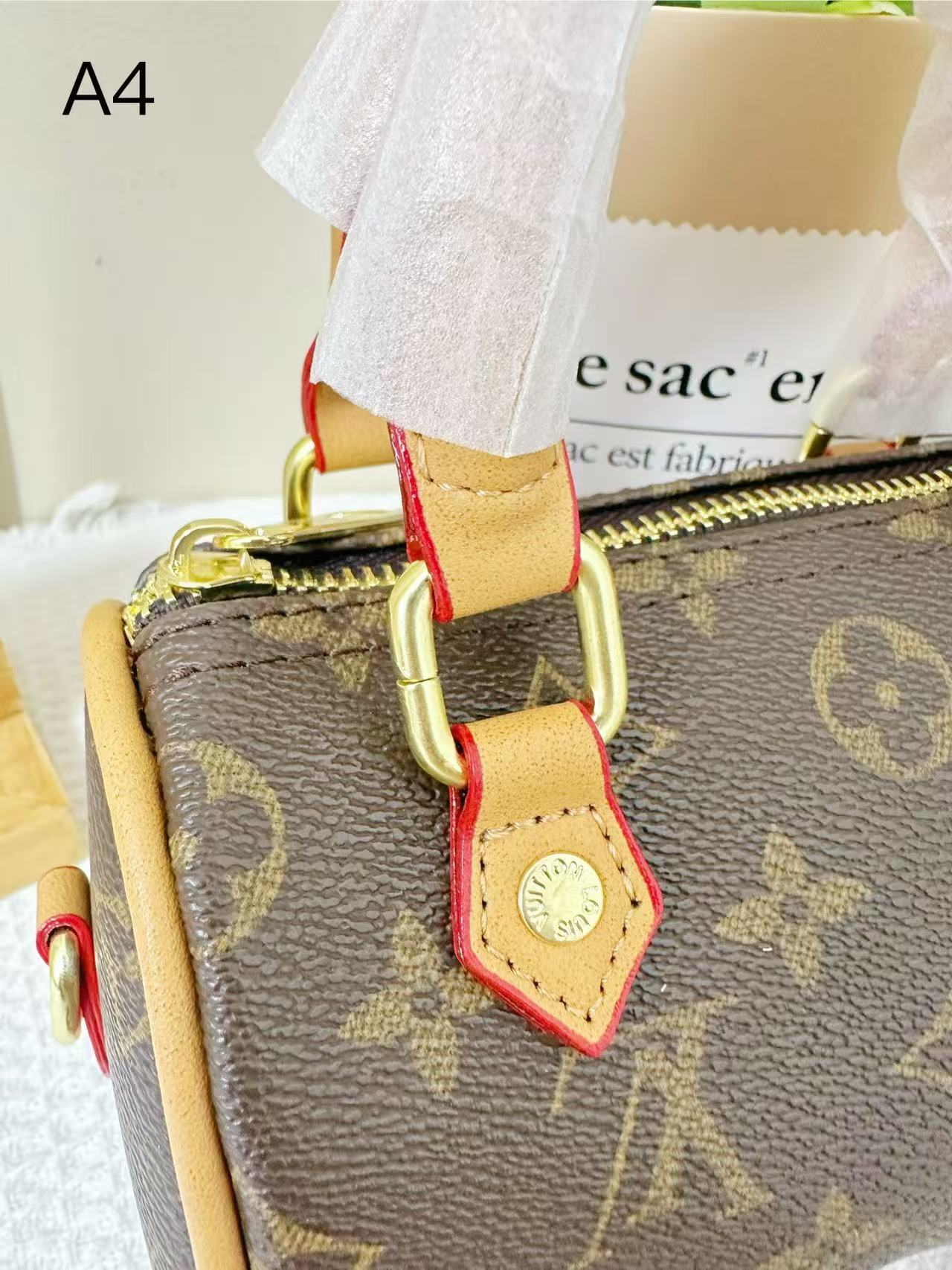 Fashionable handbag