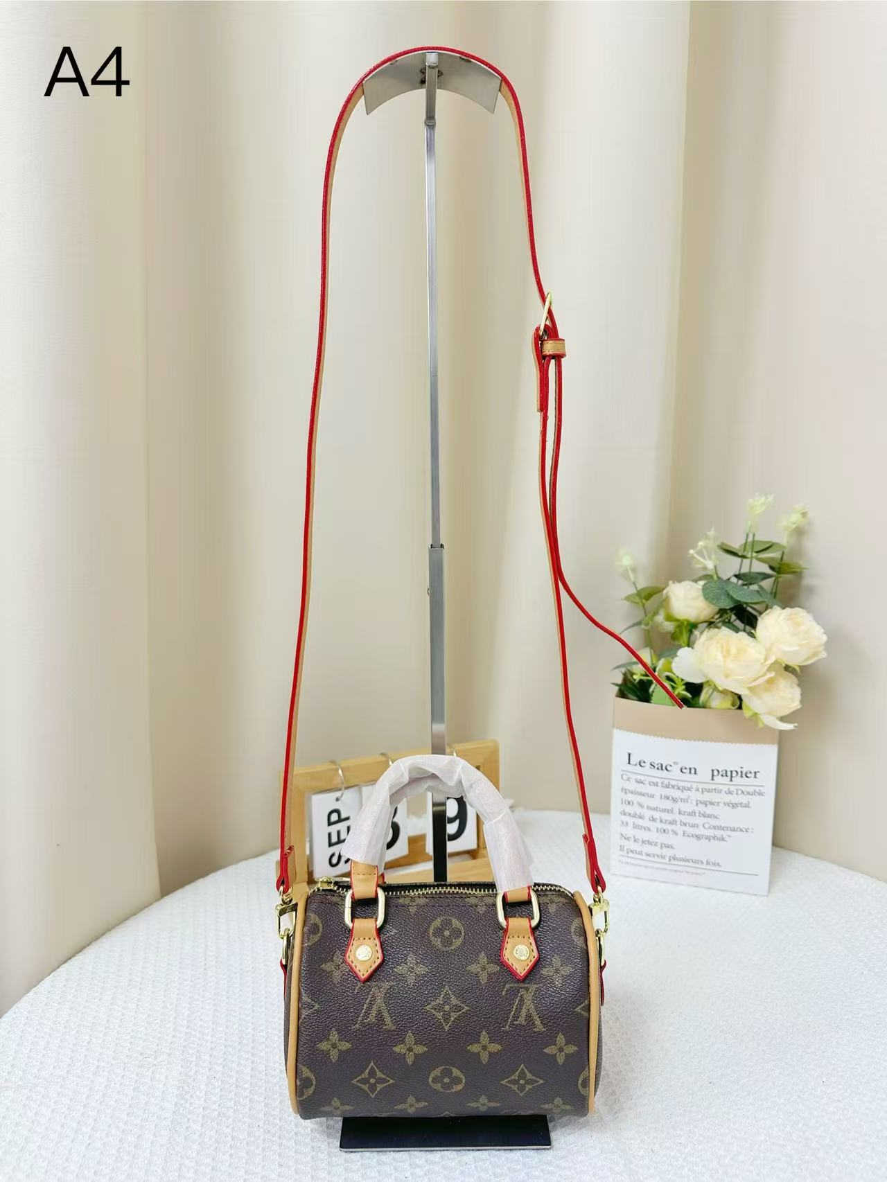 Fashionable handbag
