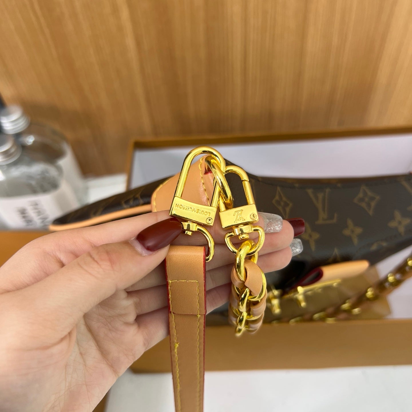 Casual and stylish single-shoulder bag