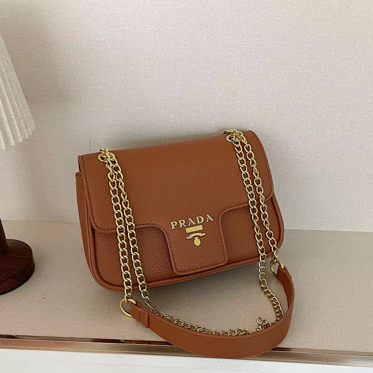 Classic vintage shoulder bag