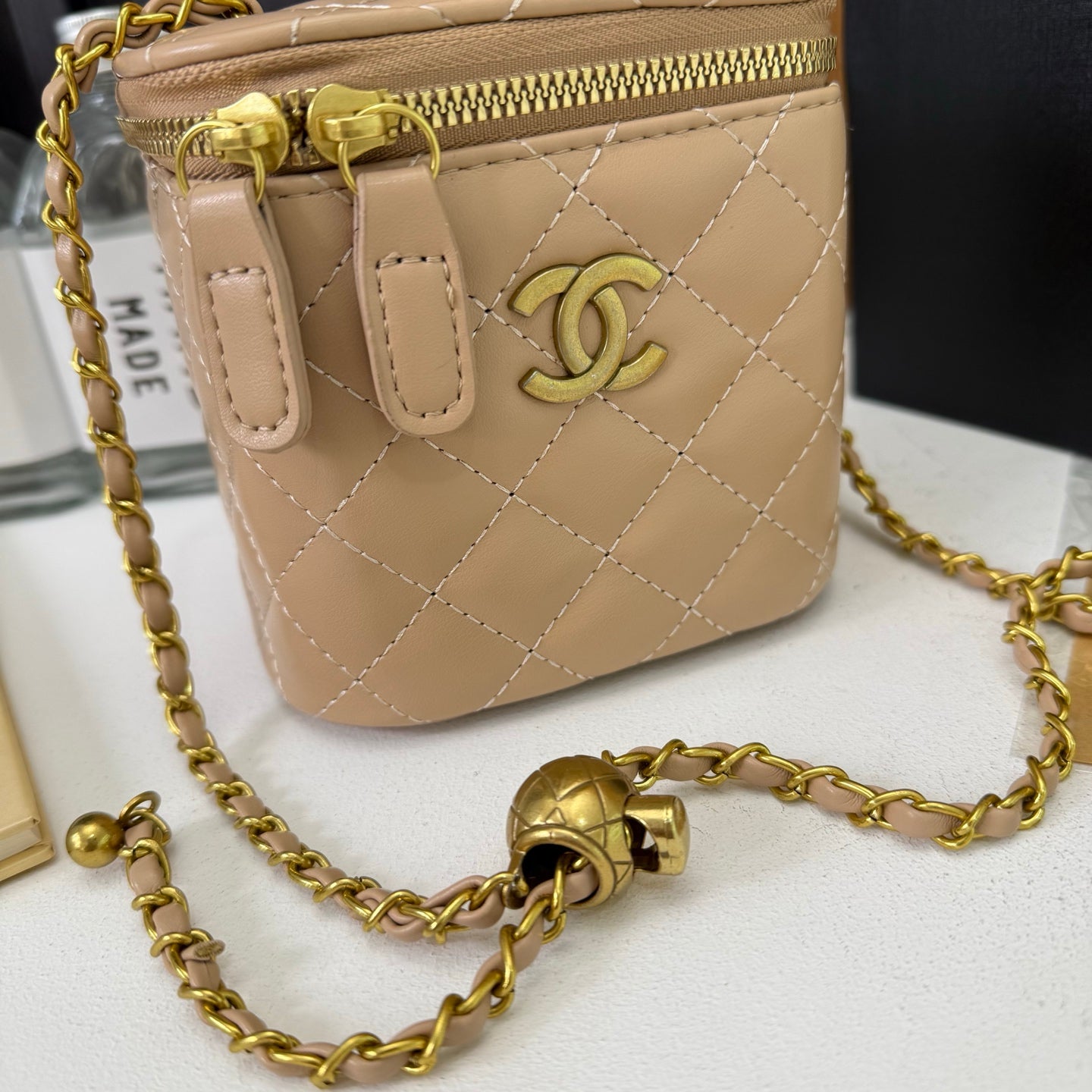 Everyday commuter chain bag