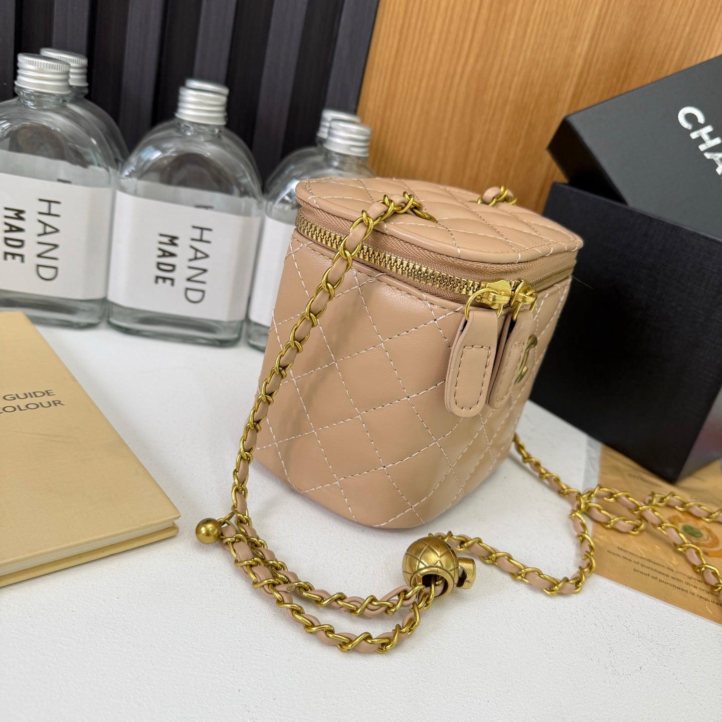 Everyday commuter chain bag