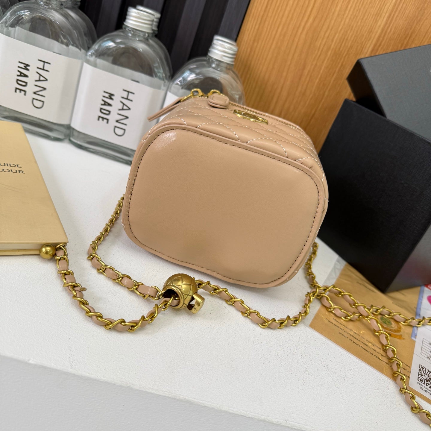 Everyday commuter chain bag