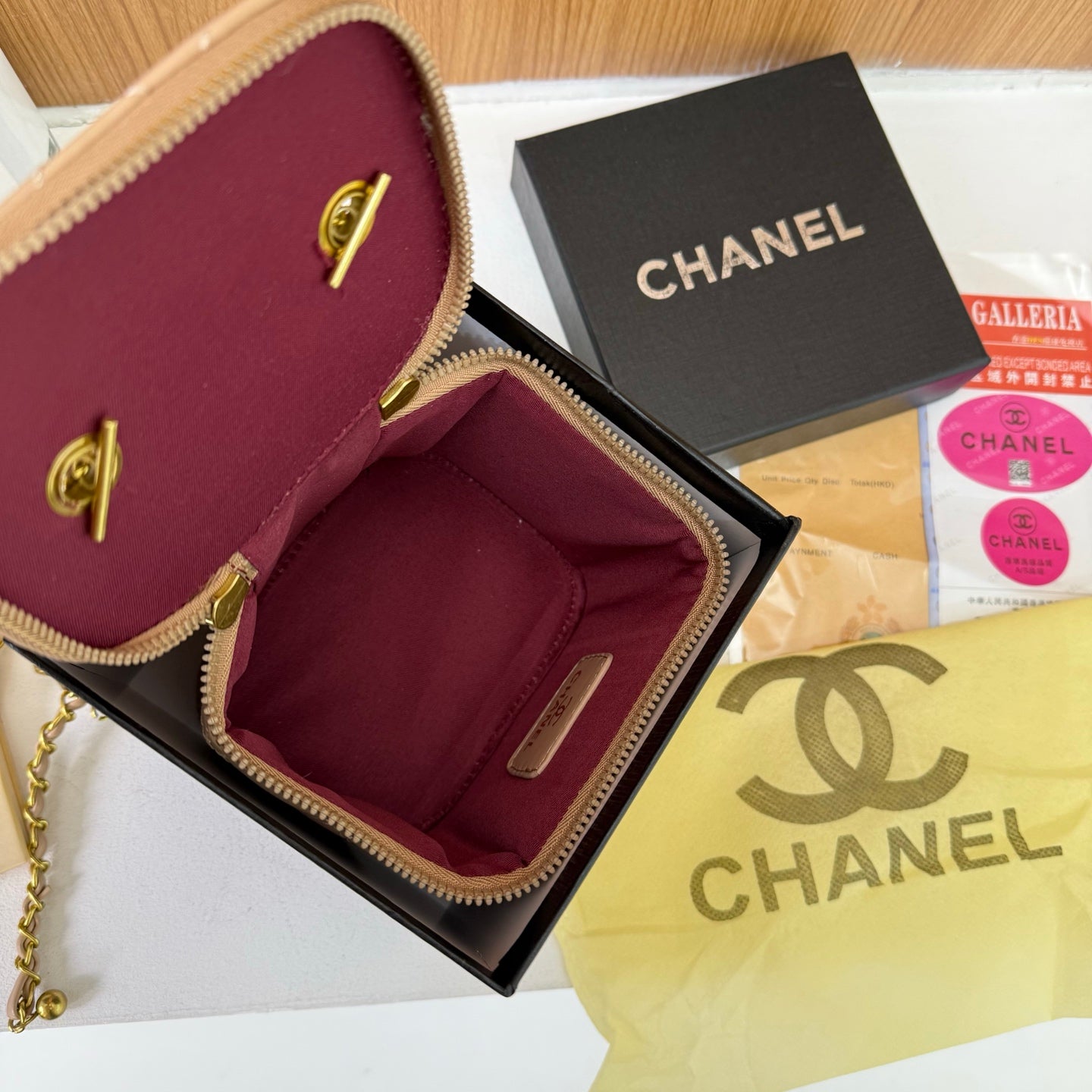 Everyday commuter chain bag