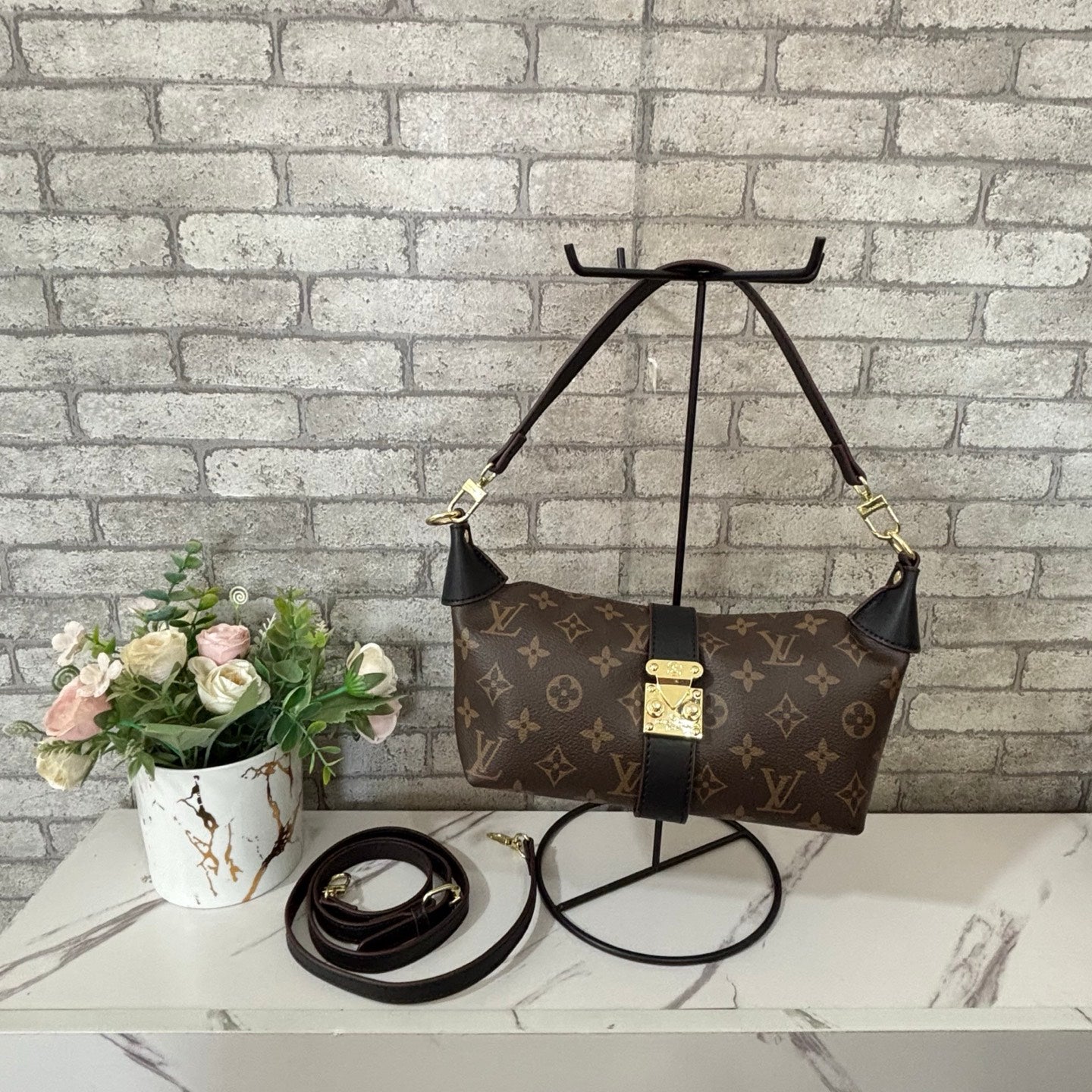 New classic monogram handbag