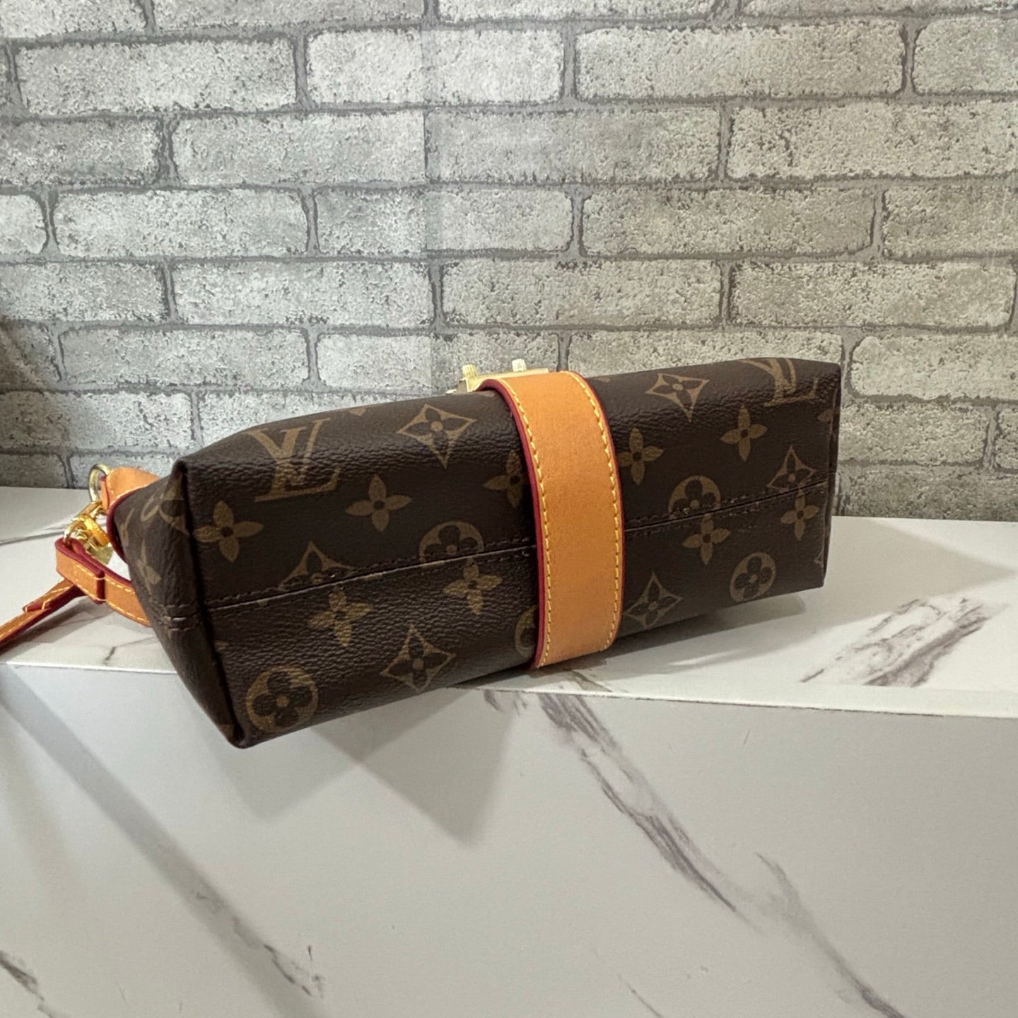 New classic monogram handbag