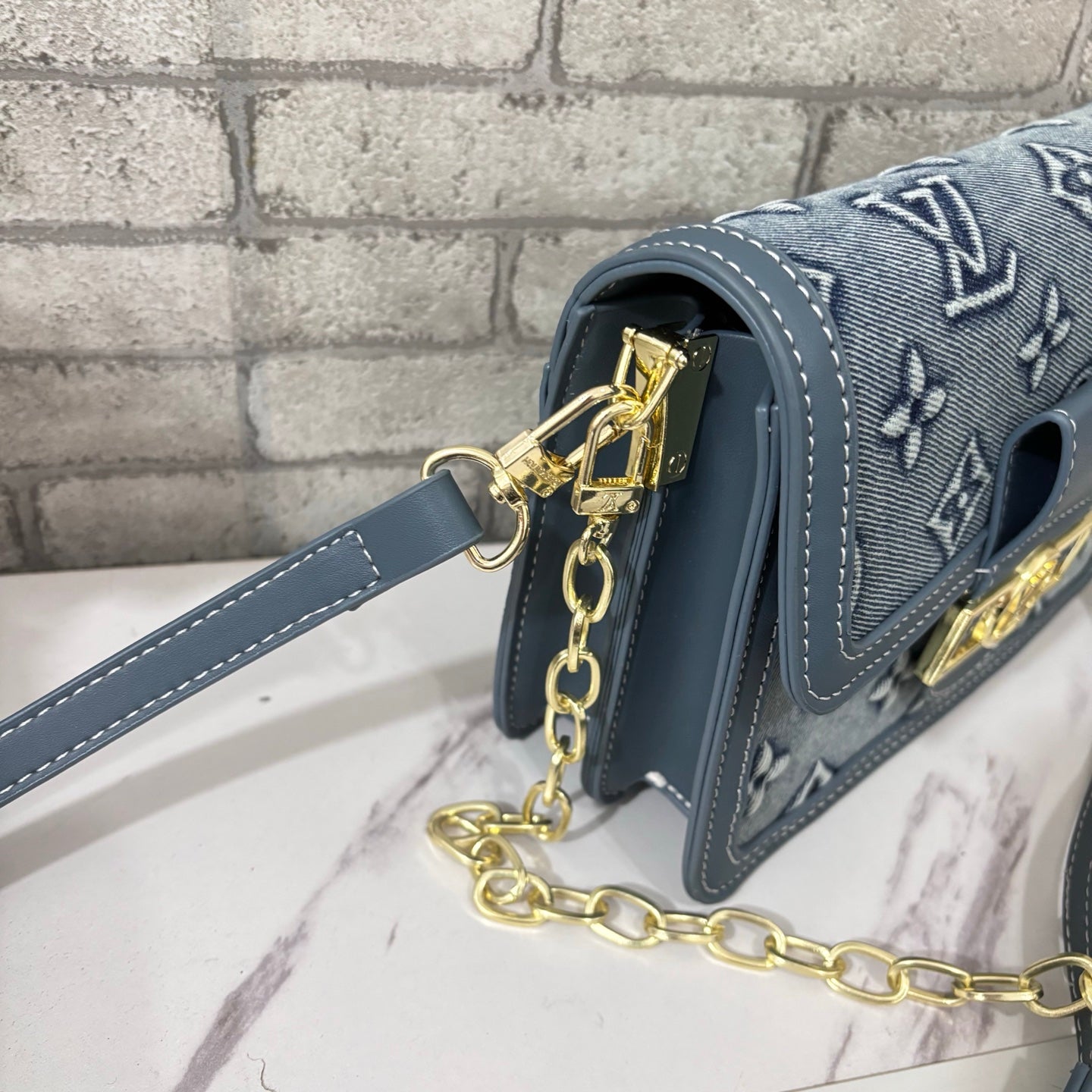 High-end vintage shoulder bag