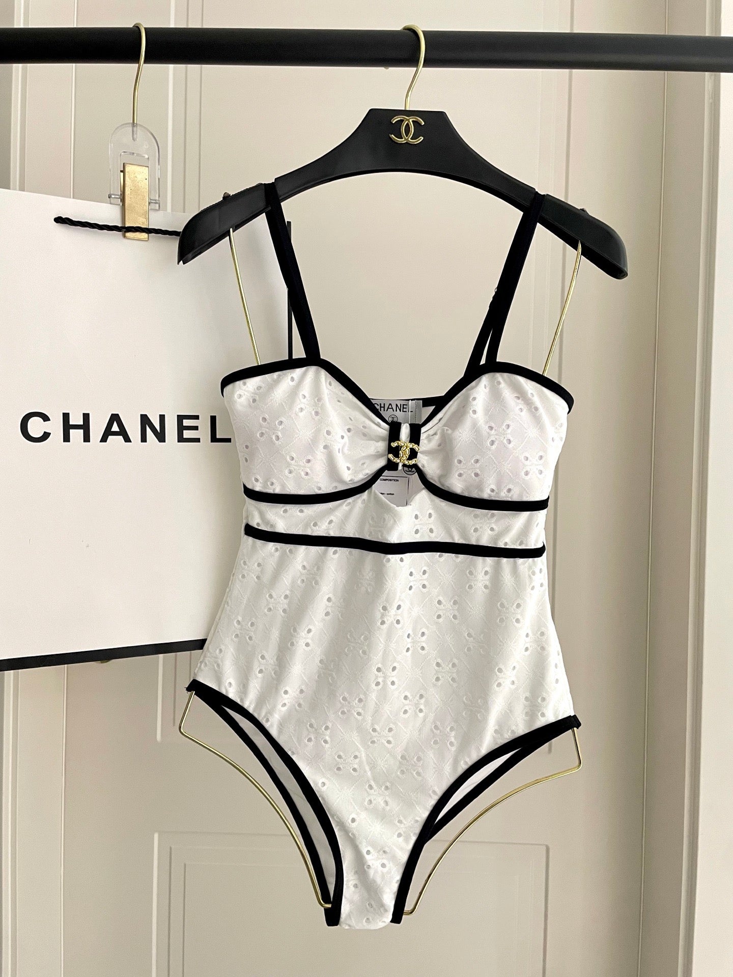 New one-piece swimsuit