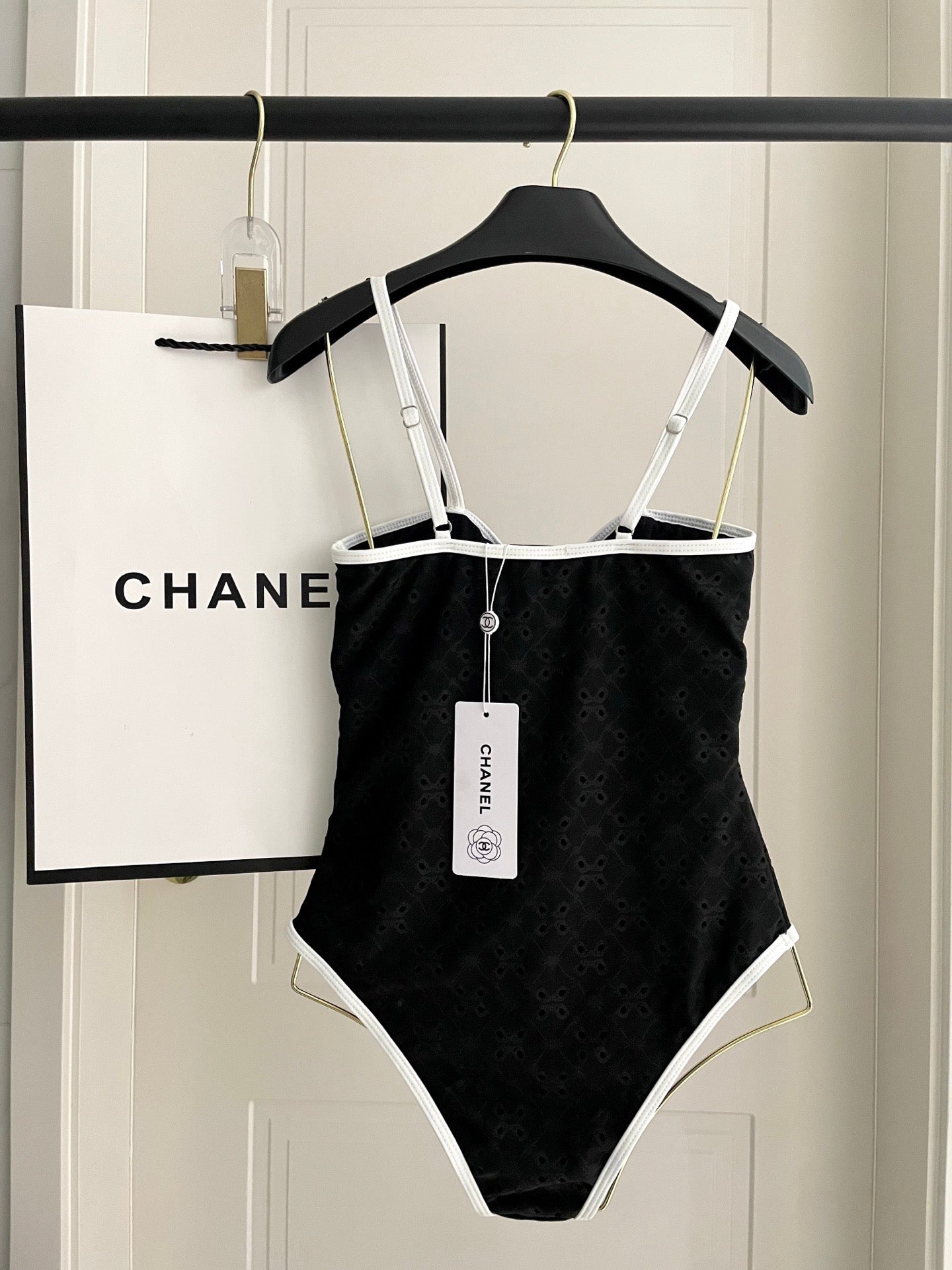 New one-piece swimsuit