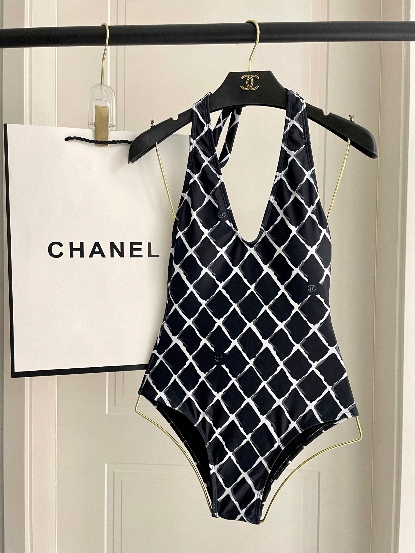 New one-piece swimsuit