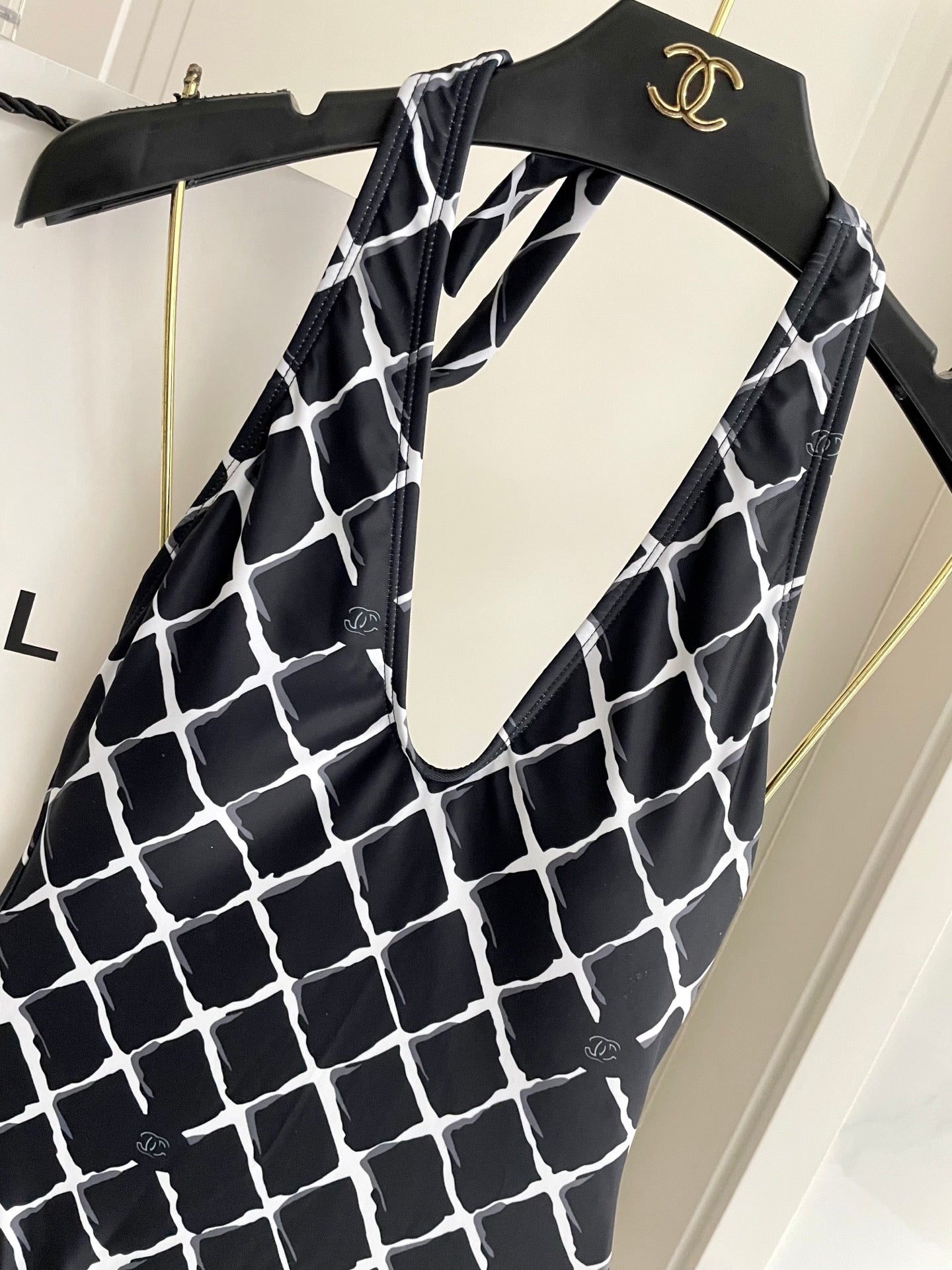New one-piece swimsuit