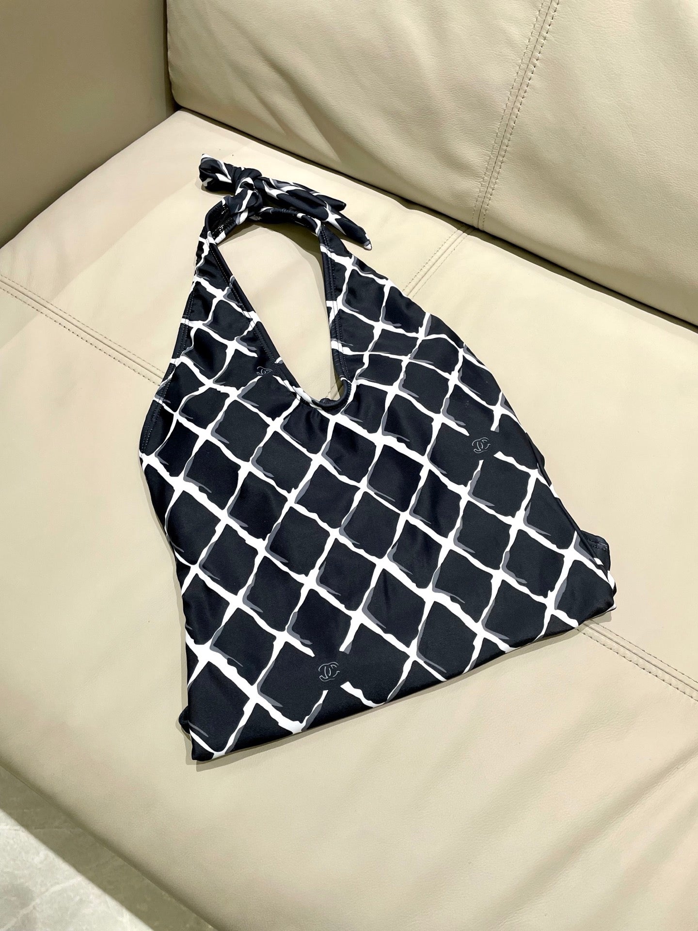 New one-piece swimsuit