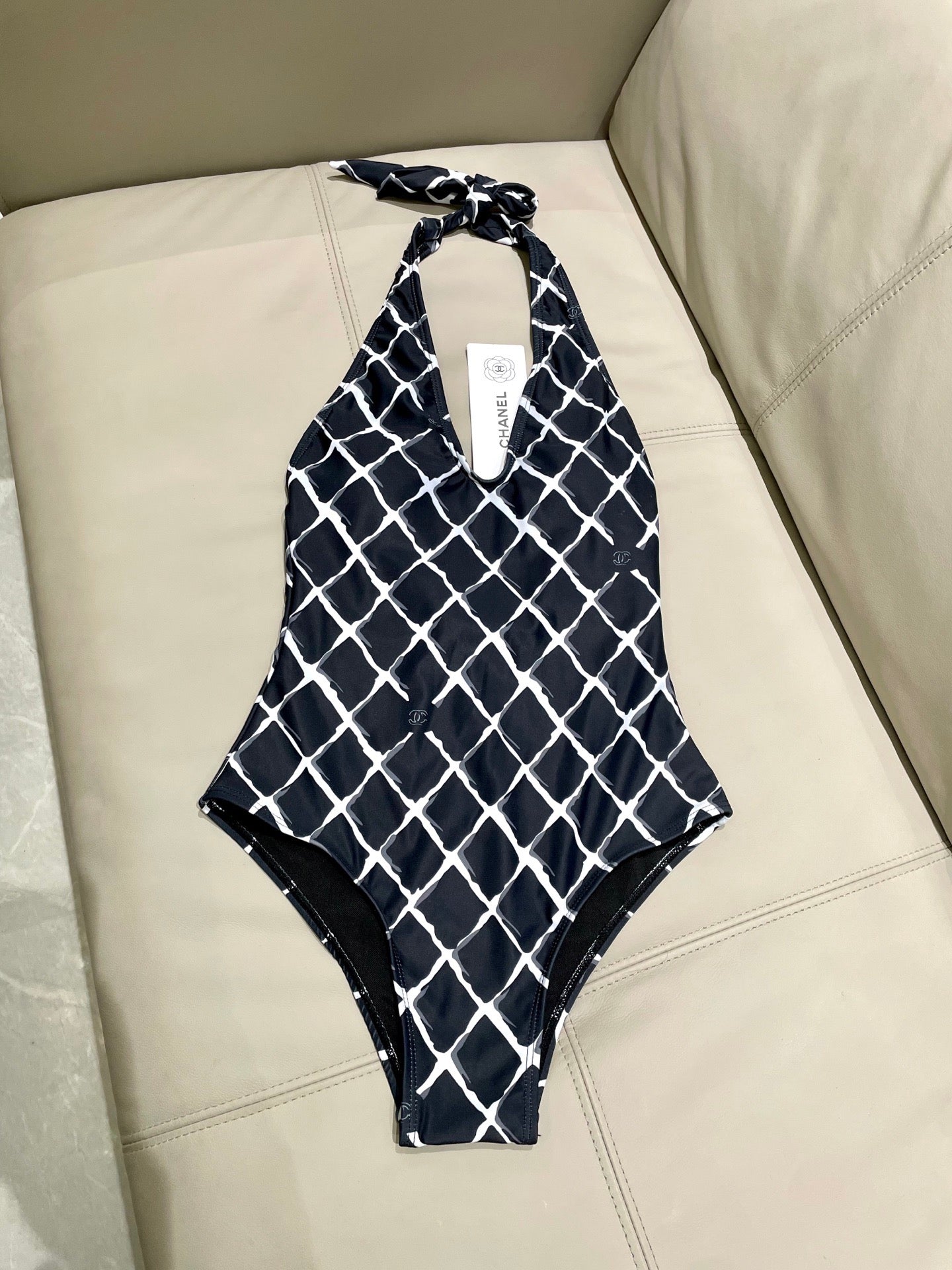 New one-piece swimsuit