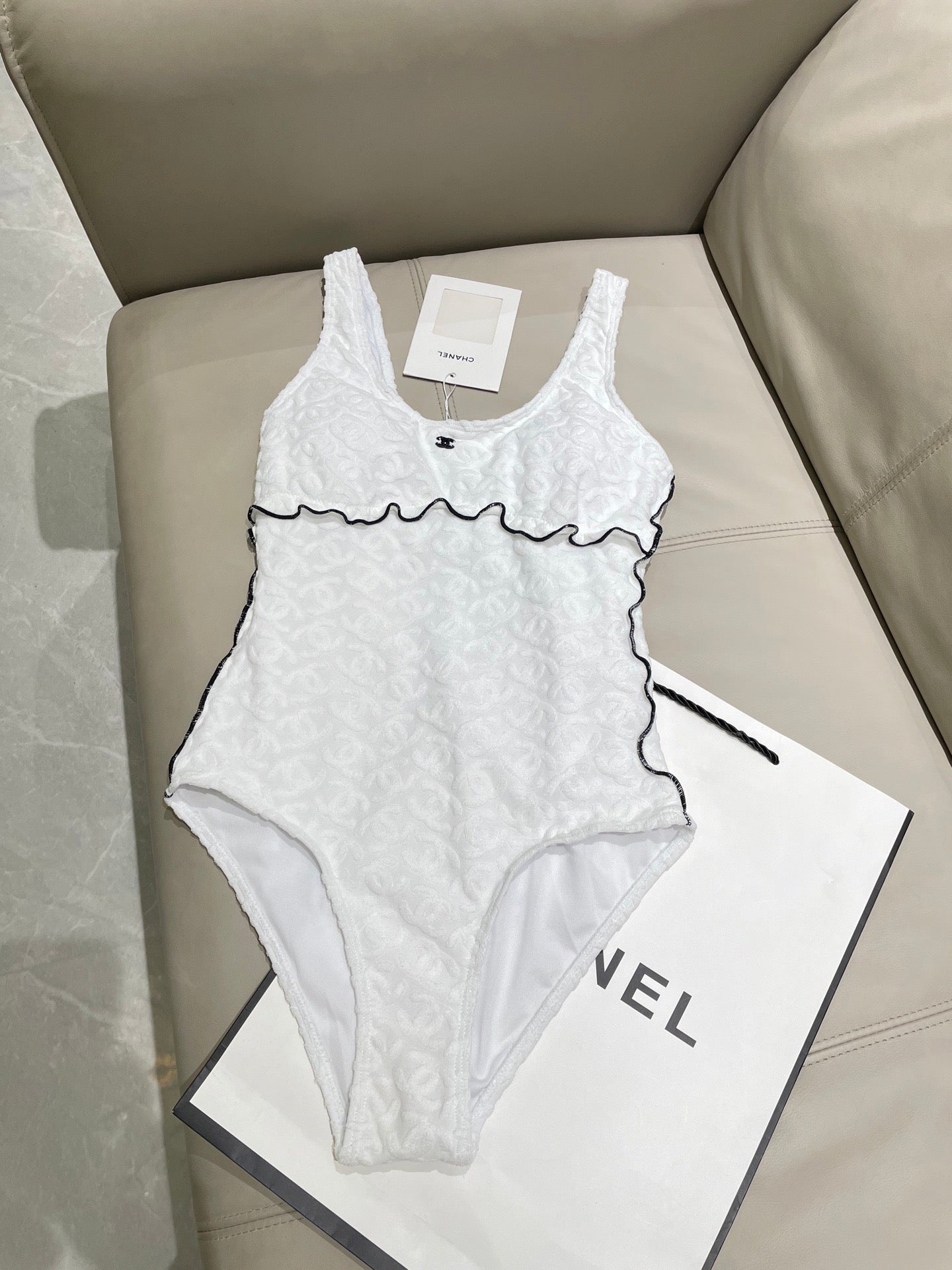 New one-piece swimsuit