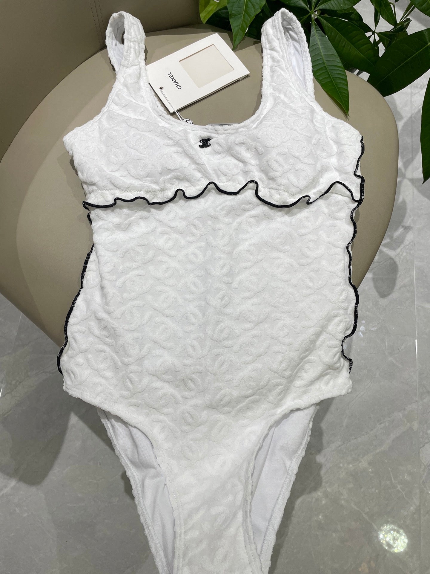 New one-piece swimsuit