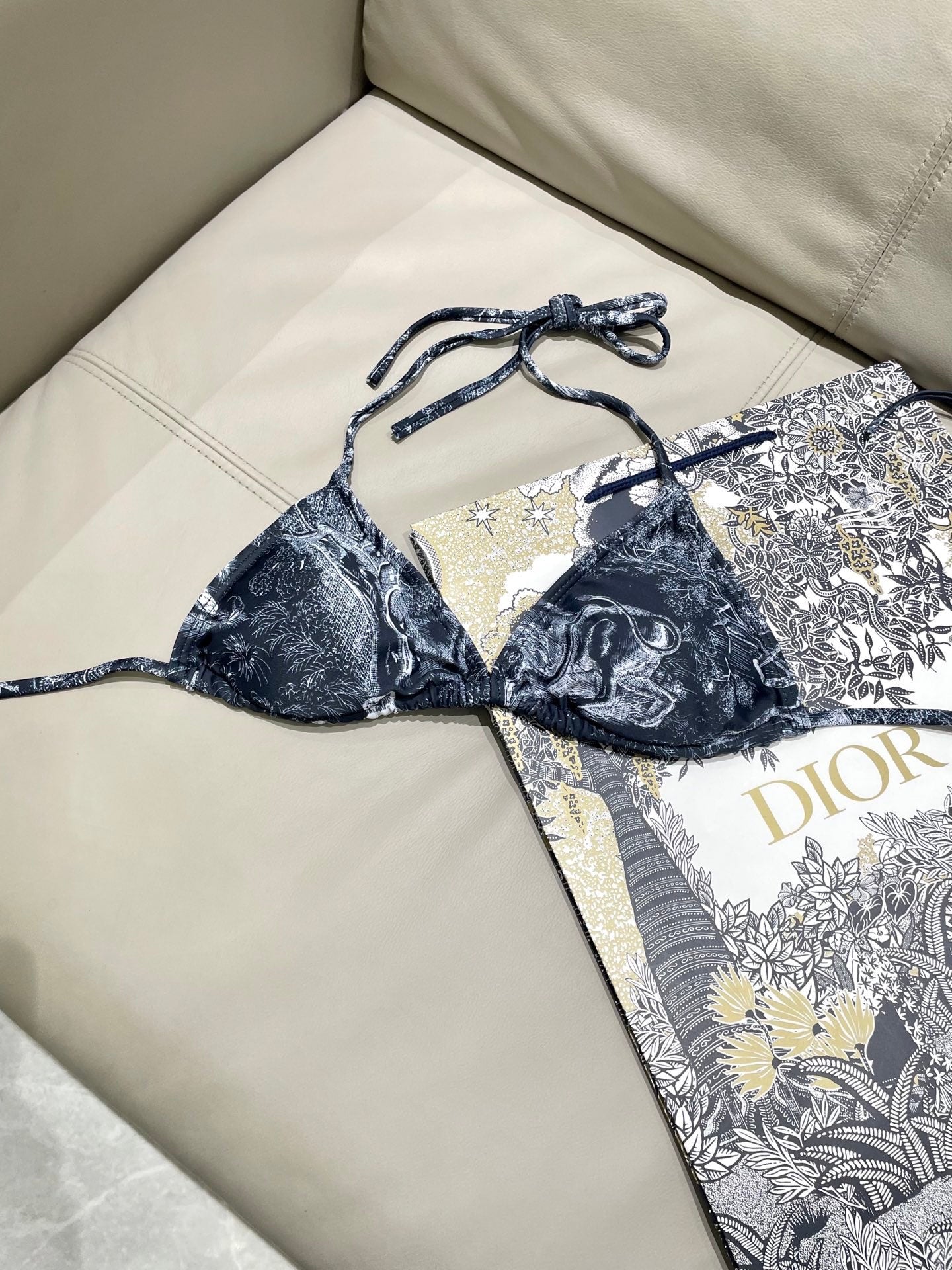 New three-piece set with animal print