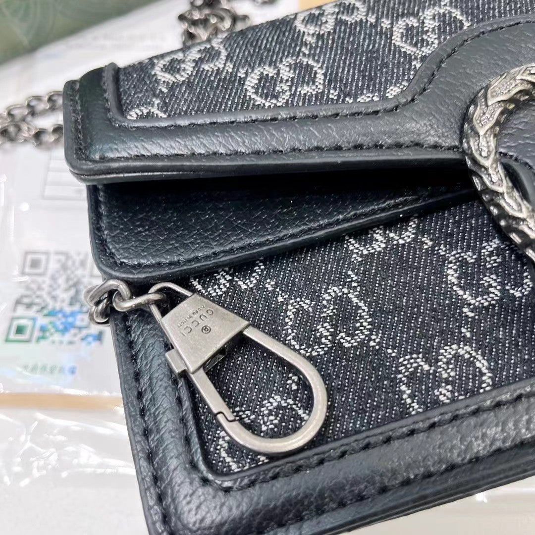 Classic and versatile Dionysus bag