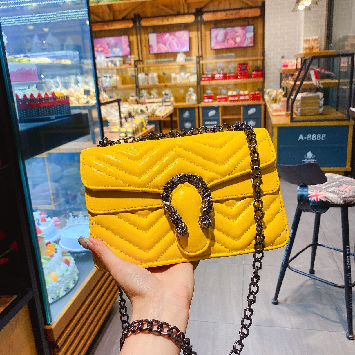 New classic Dionysus bag