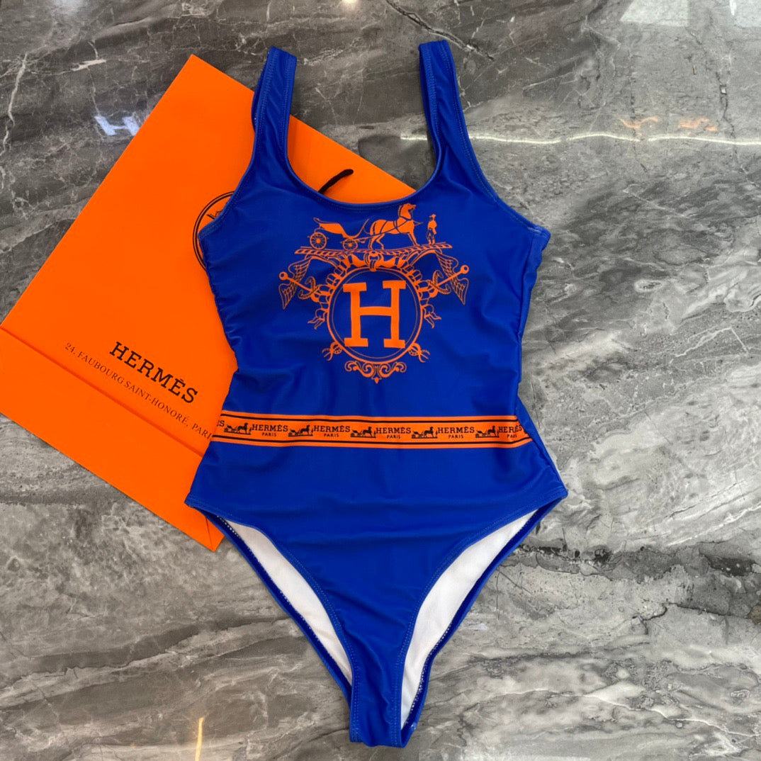 New versatile one-piece swimsuit
