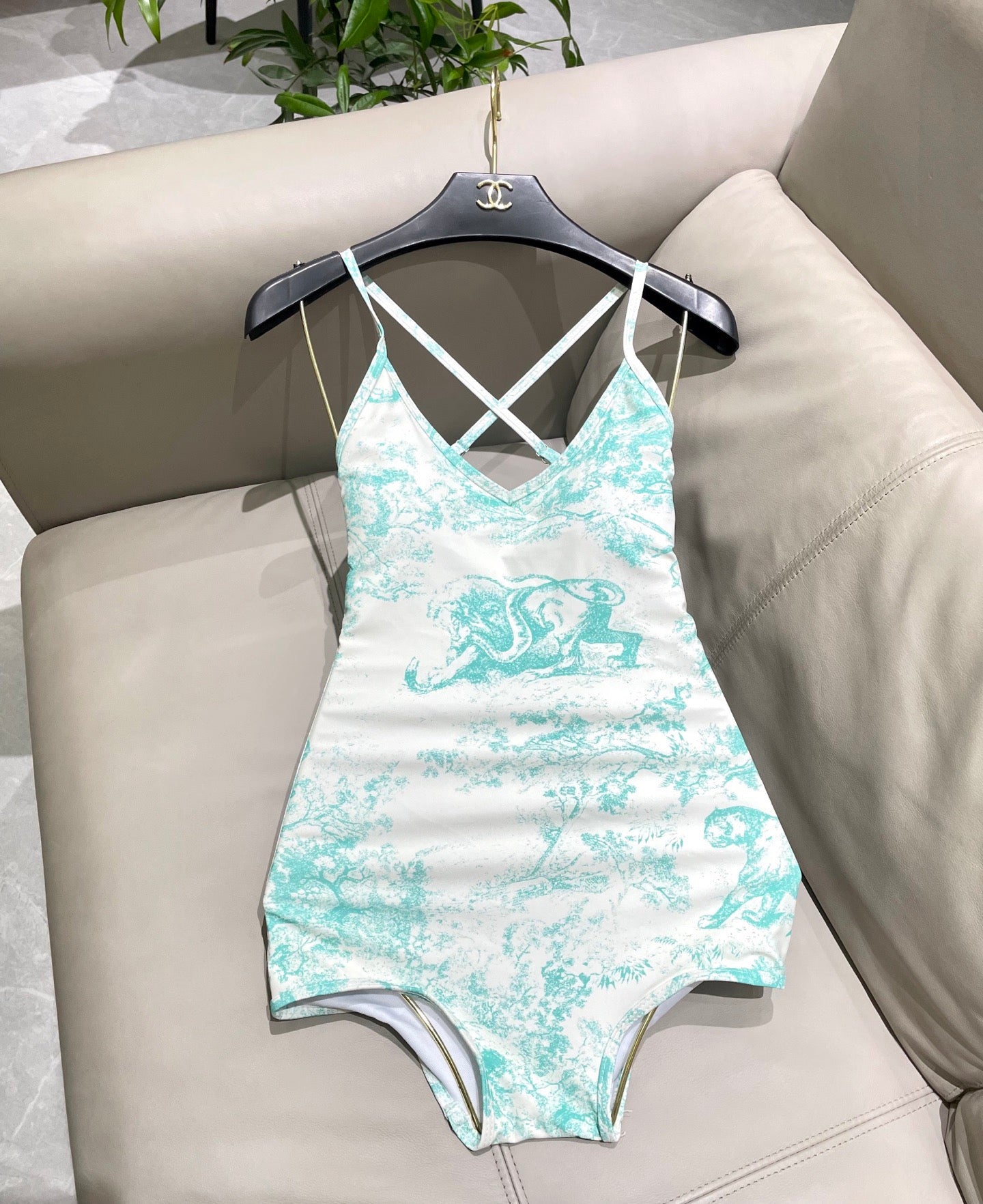 New one-piece swimsuit