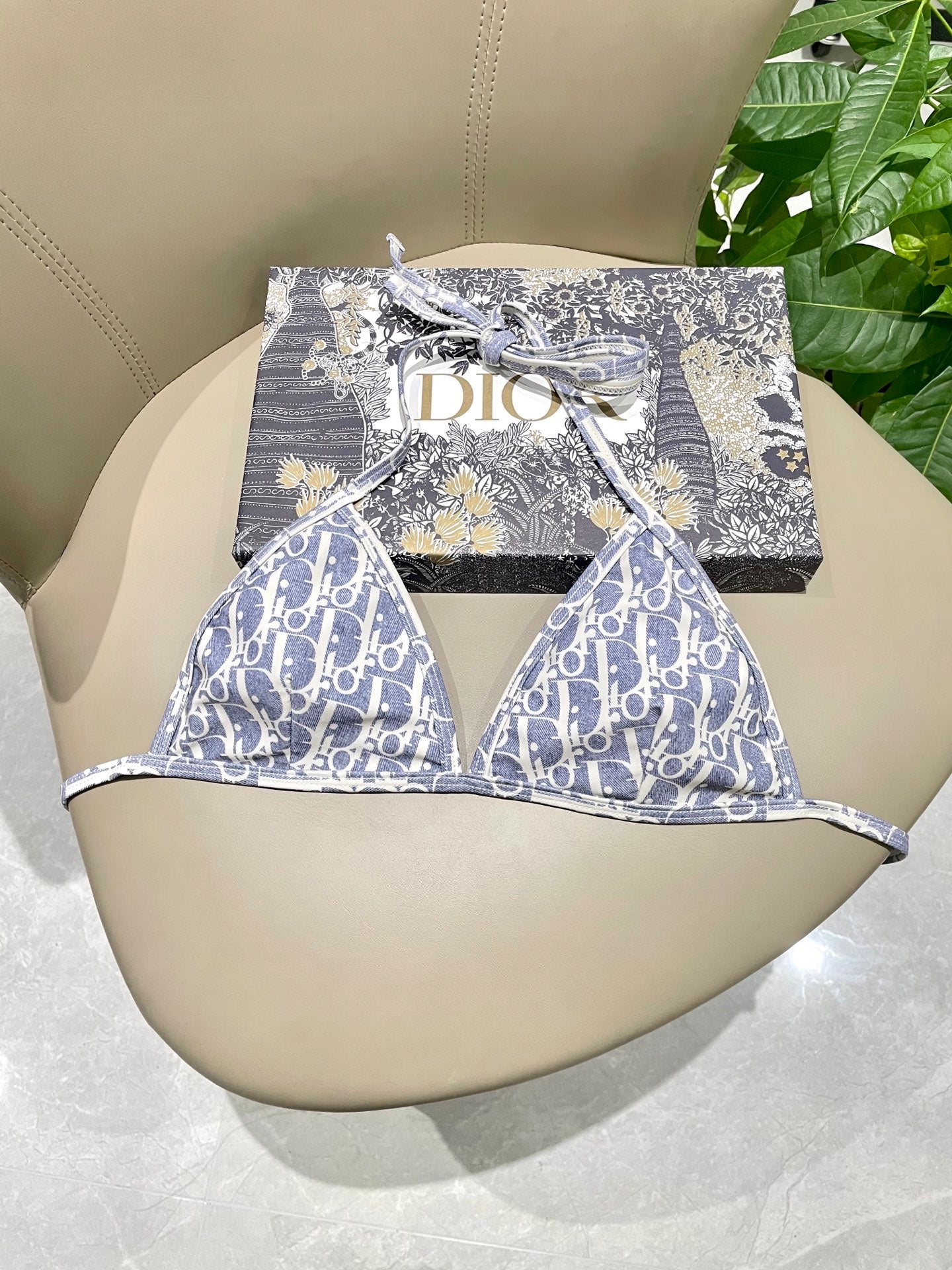 Three-piece swimsuit