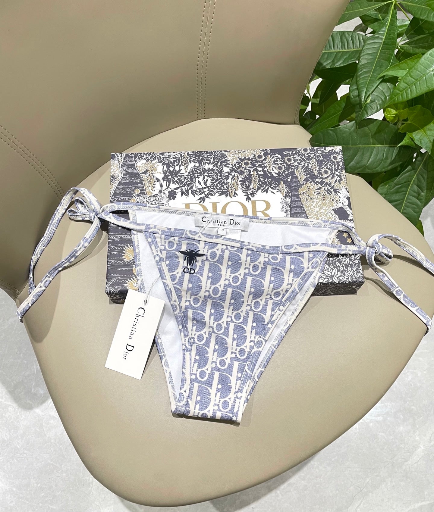 Three-piece swimsuit