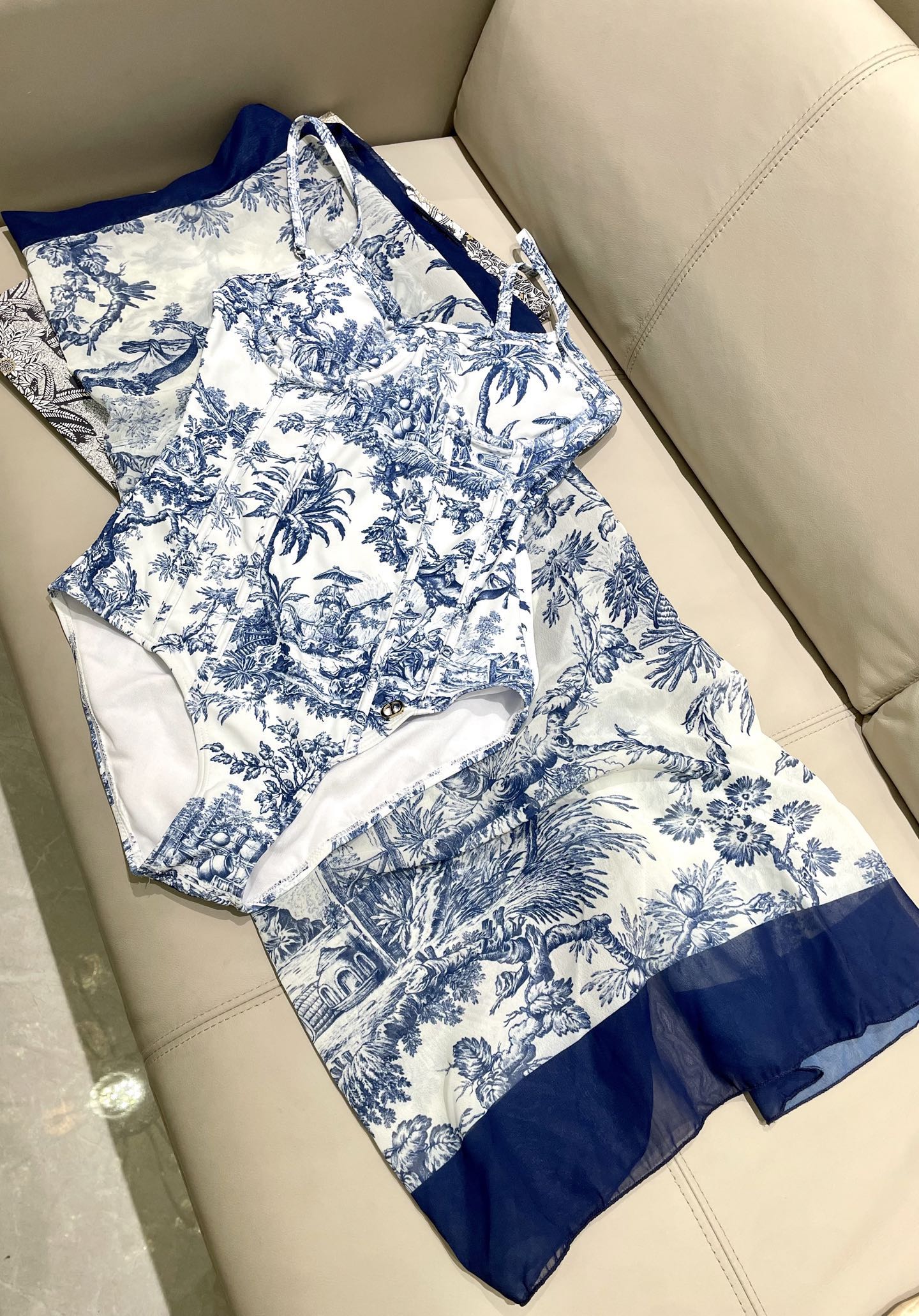 New two-piece swimsuit