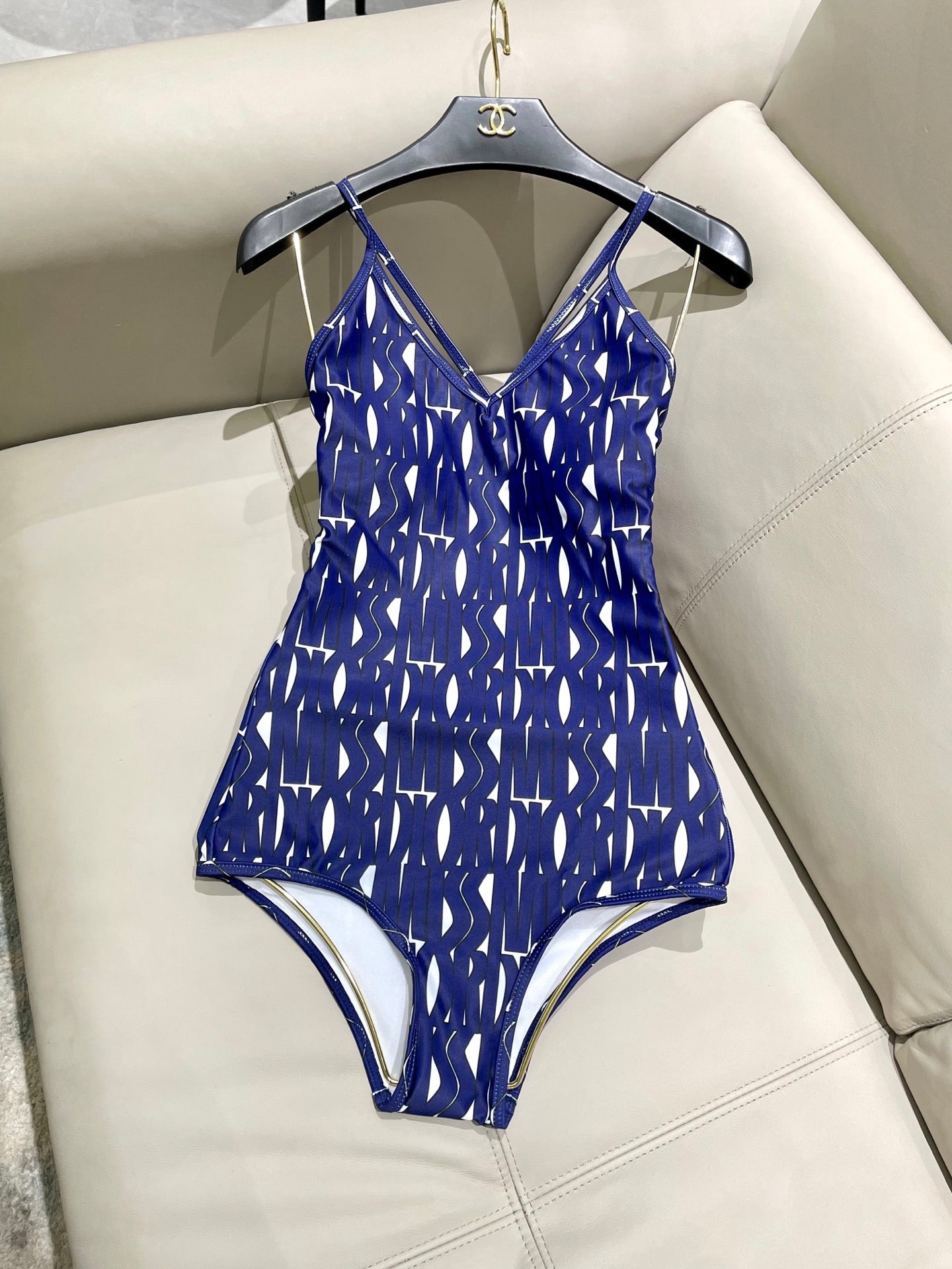 New one-piece swimsuit