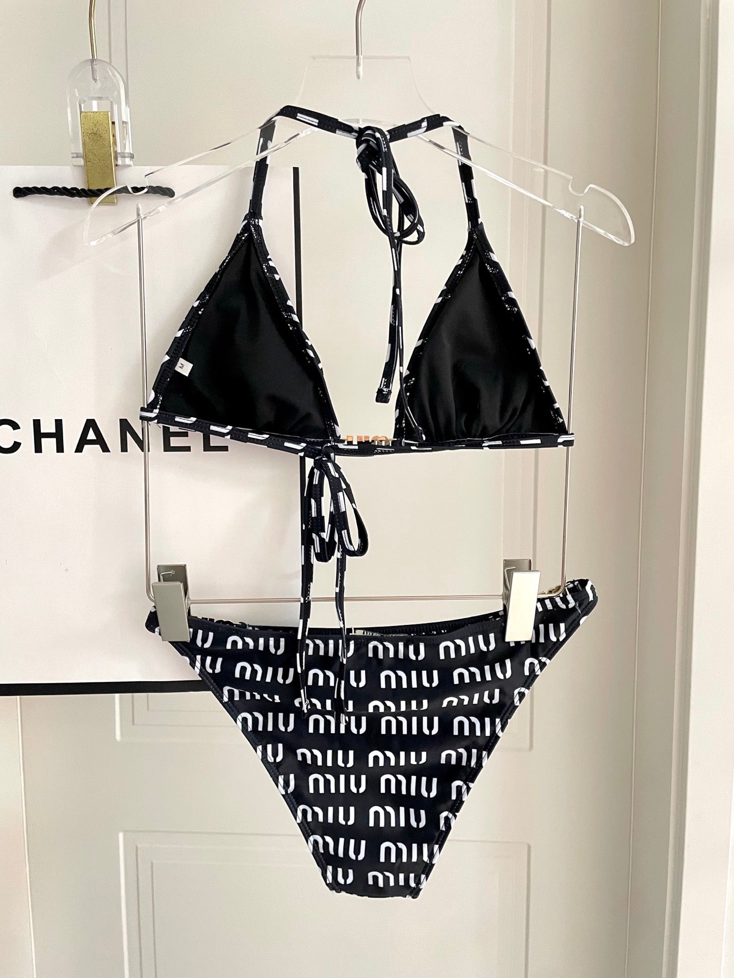 New two-piece bikini swimsuit