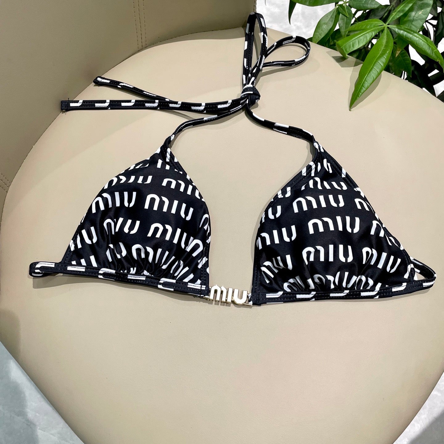 New two-piece bikini swimsuit