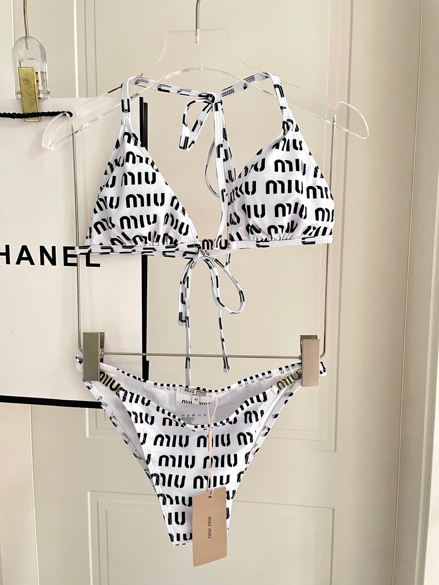 New two-piece bikini swimsuit