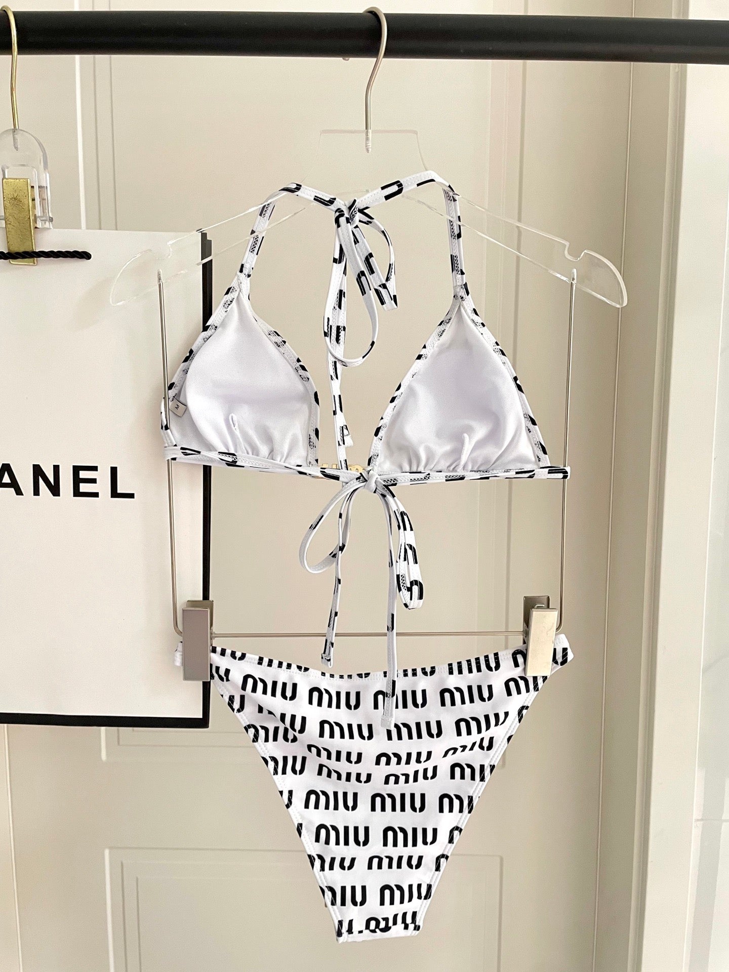 New two-piece bikini swimsuit