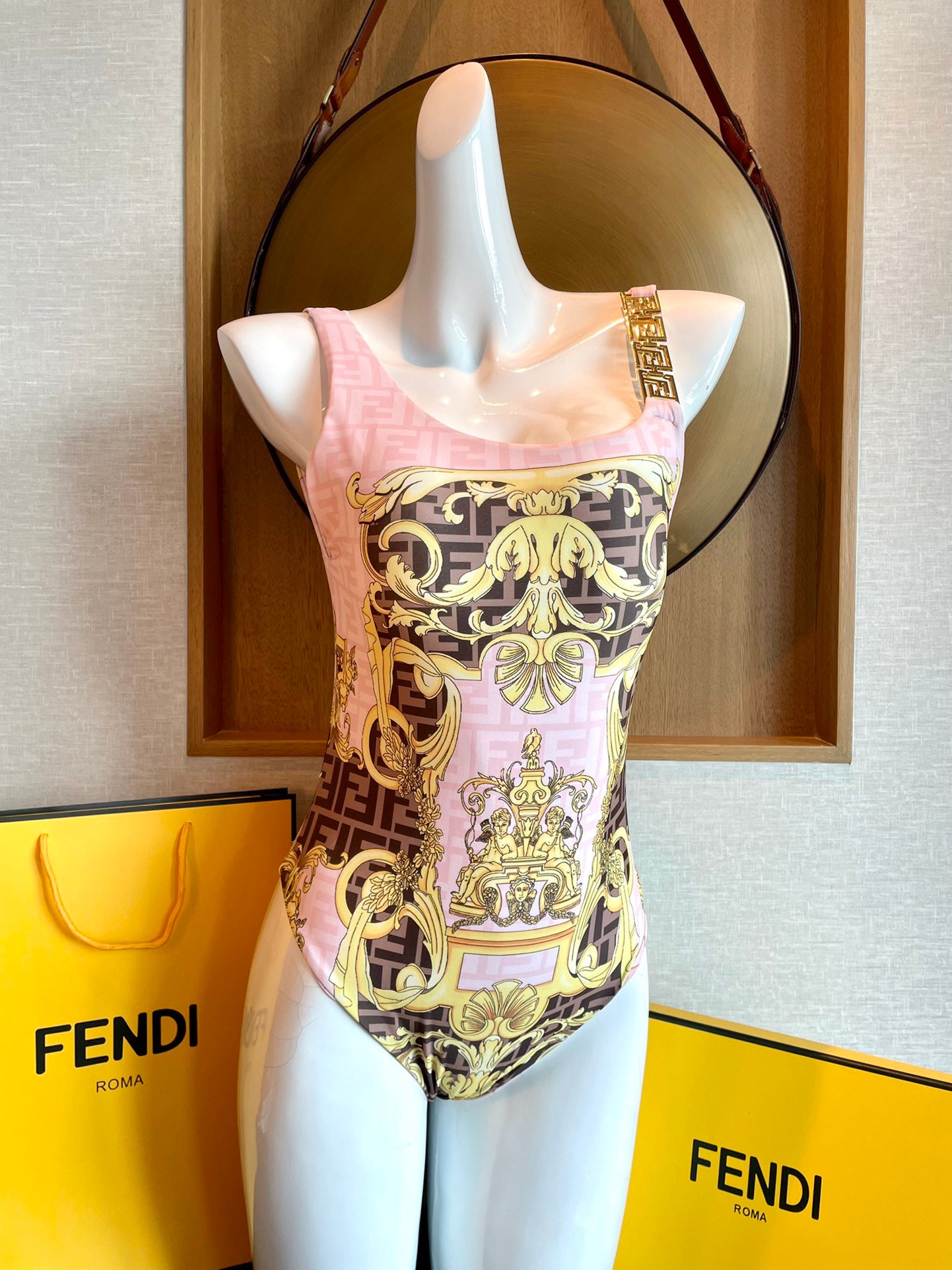 New one-piece swimsuit