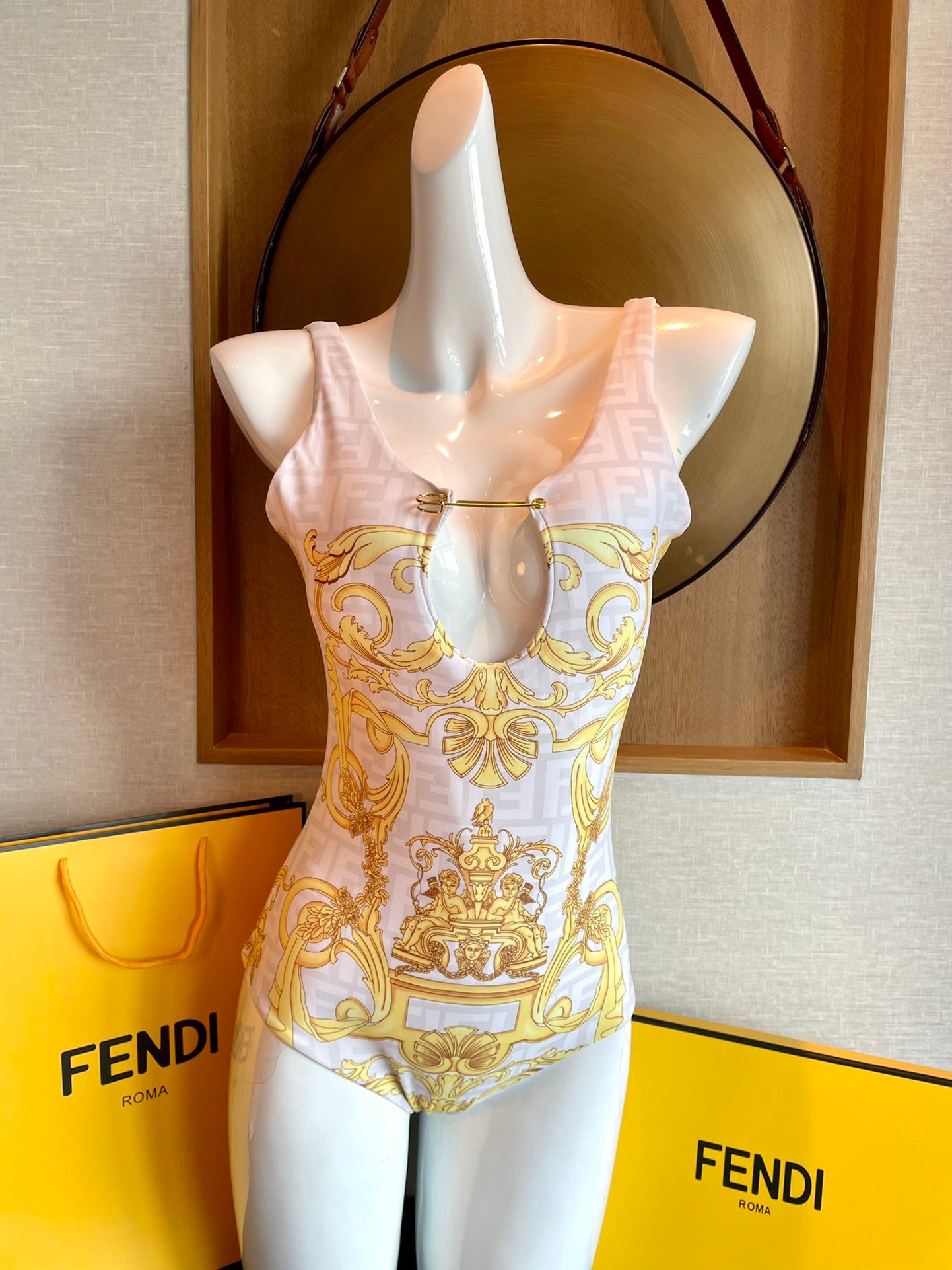 New one-piece swimsuit