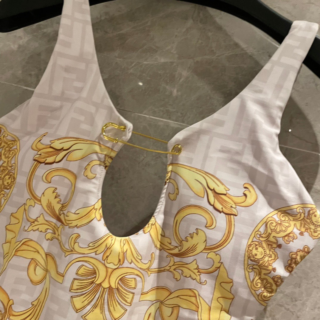 New one-piece swimsuit