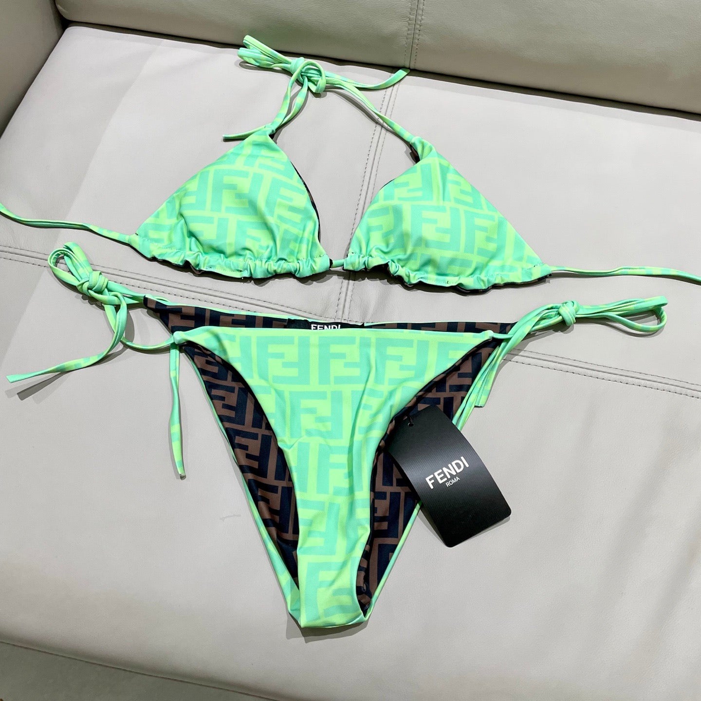 Reversible bikini