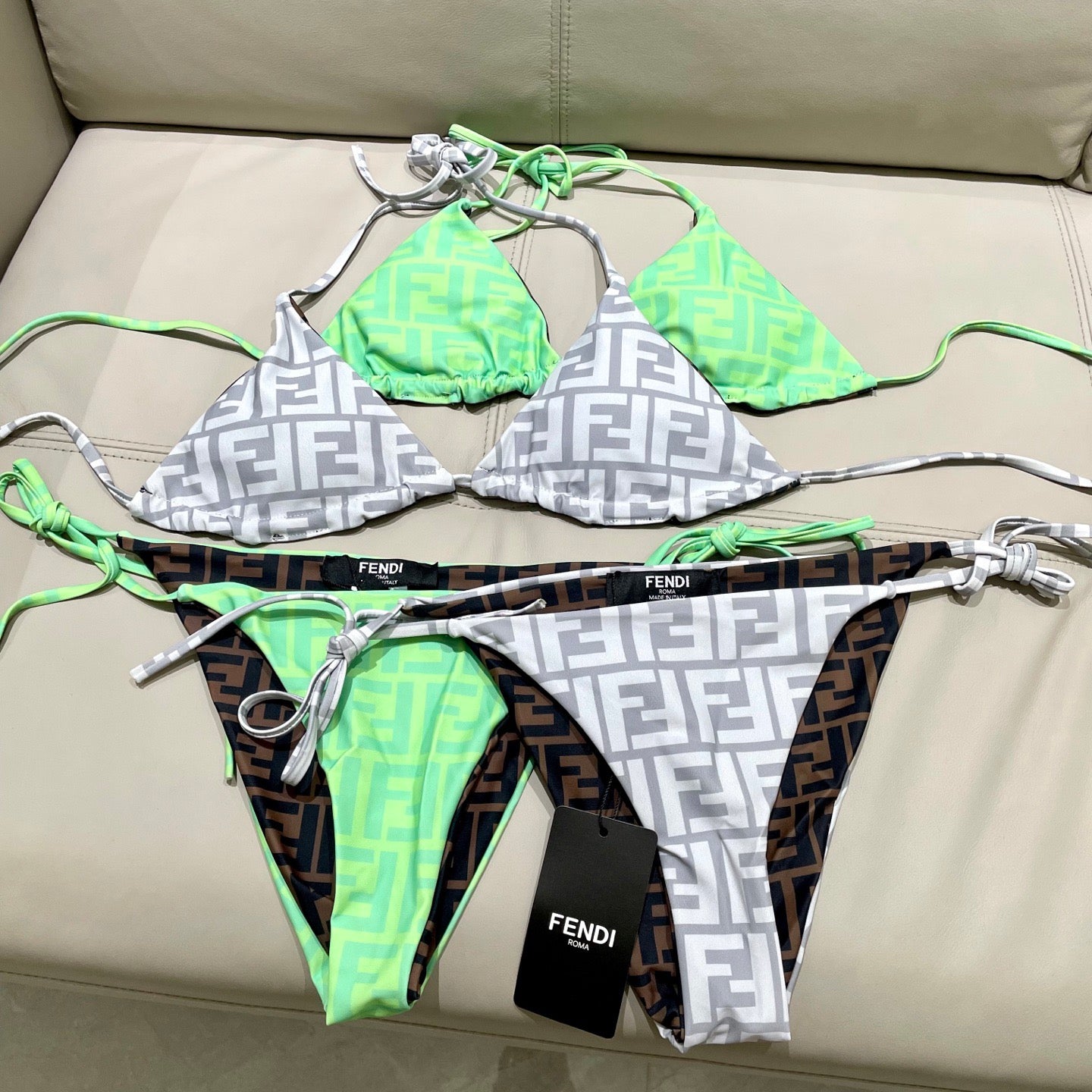 Reversible bikini