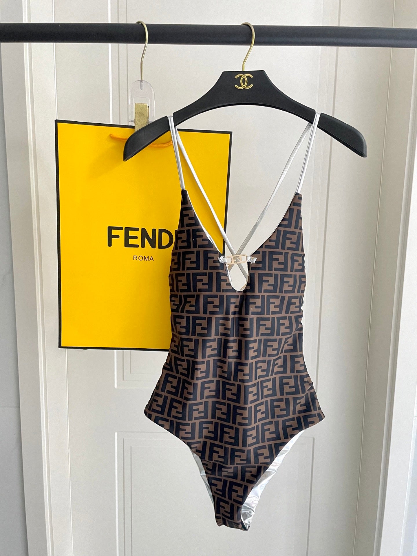New one-piece swimsuit