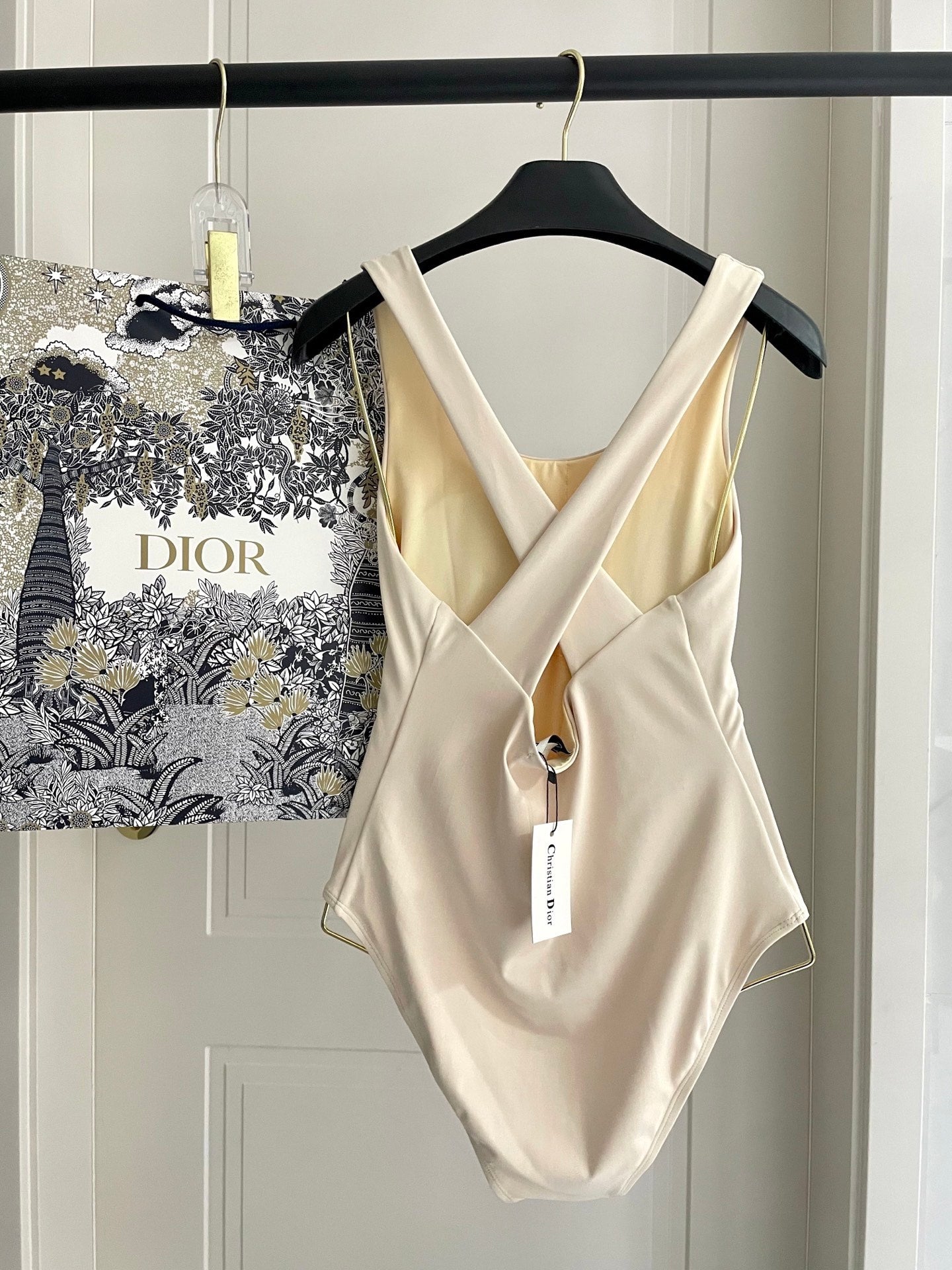 New one-piece swimsuit