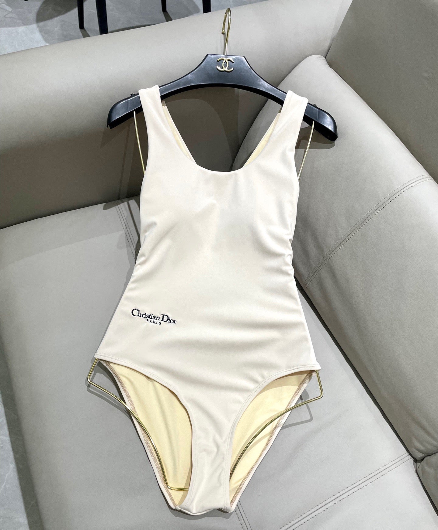 New one-piece swimsuit