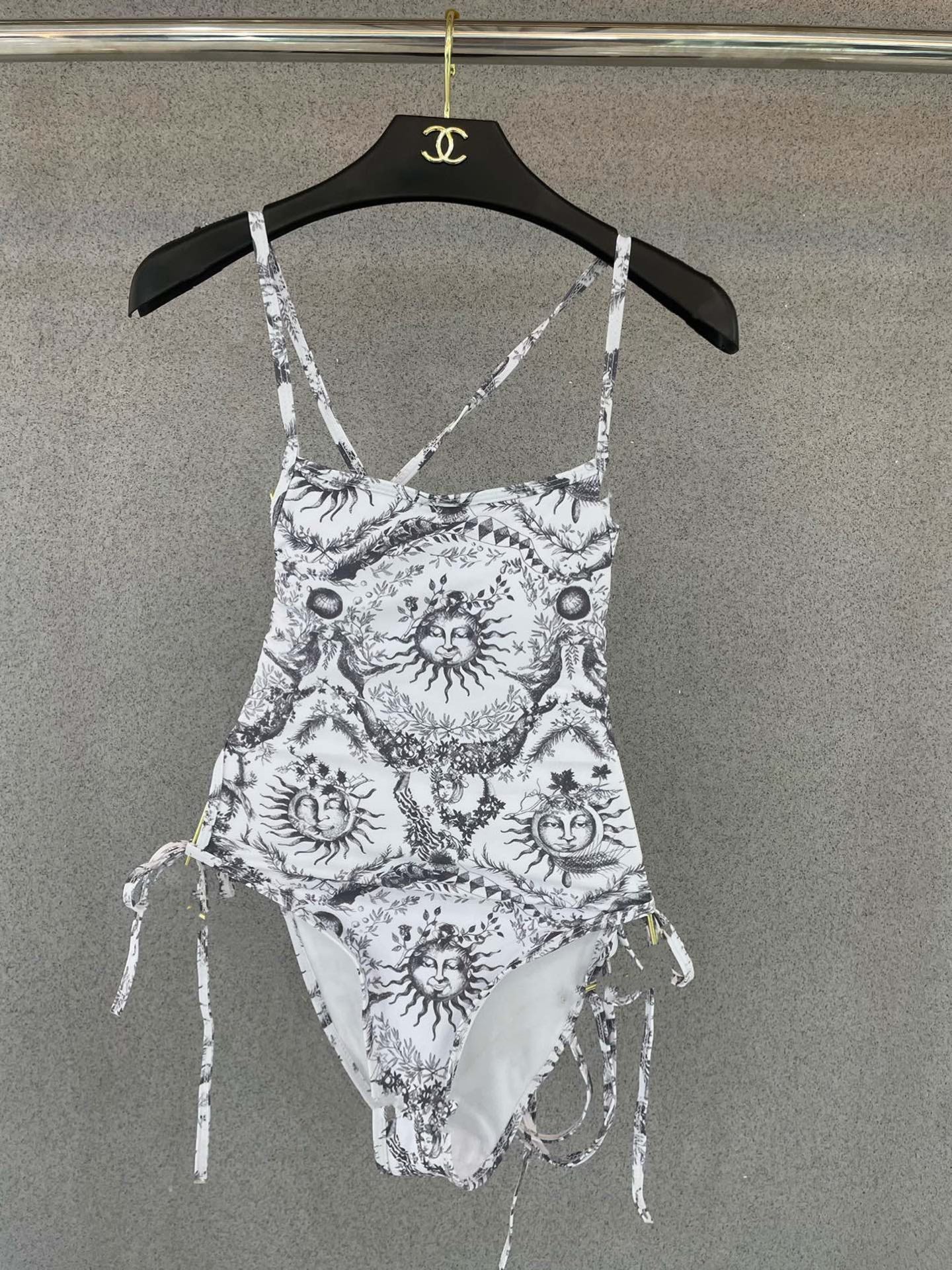 Stylish and sexy one-piece swimsuit